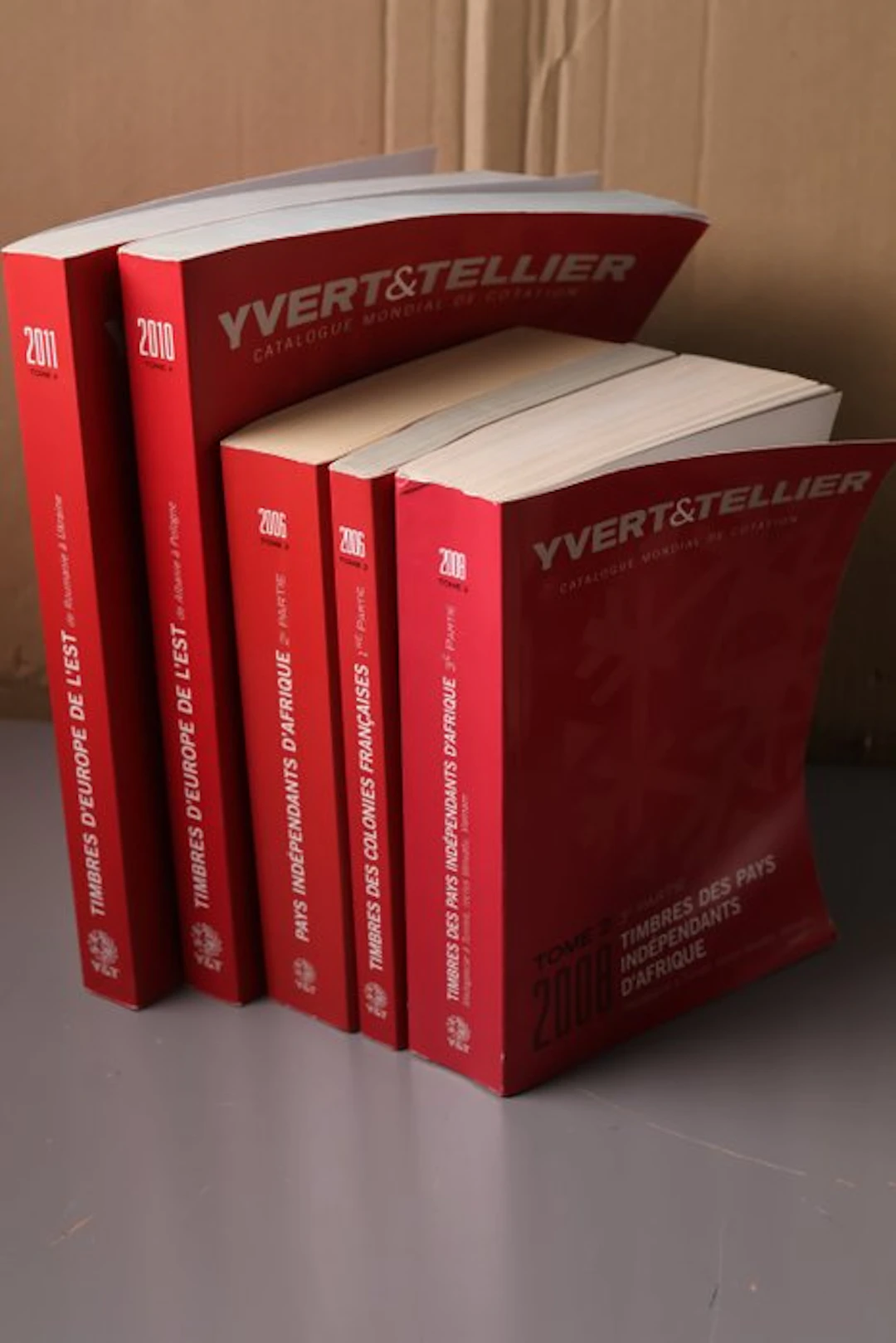 World 2006/2011 - 5 Yvert & Tellier catalogs