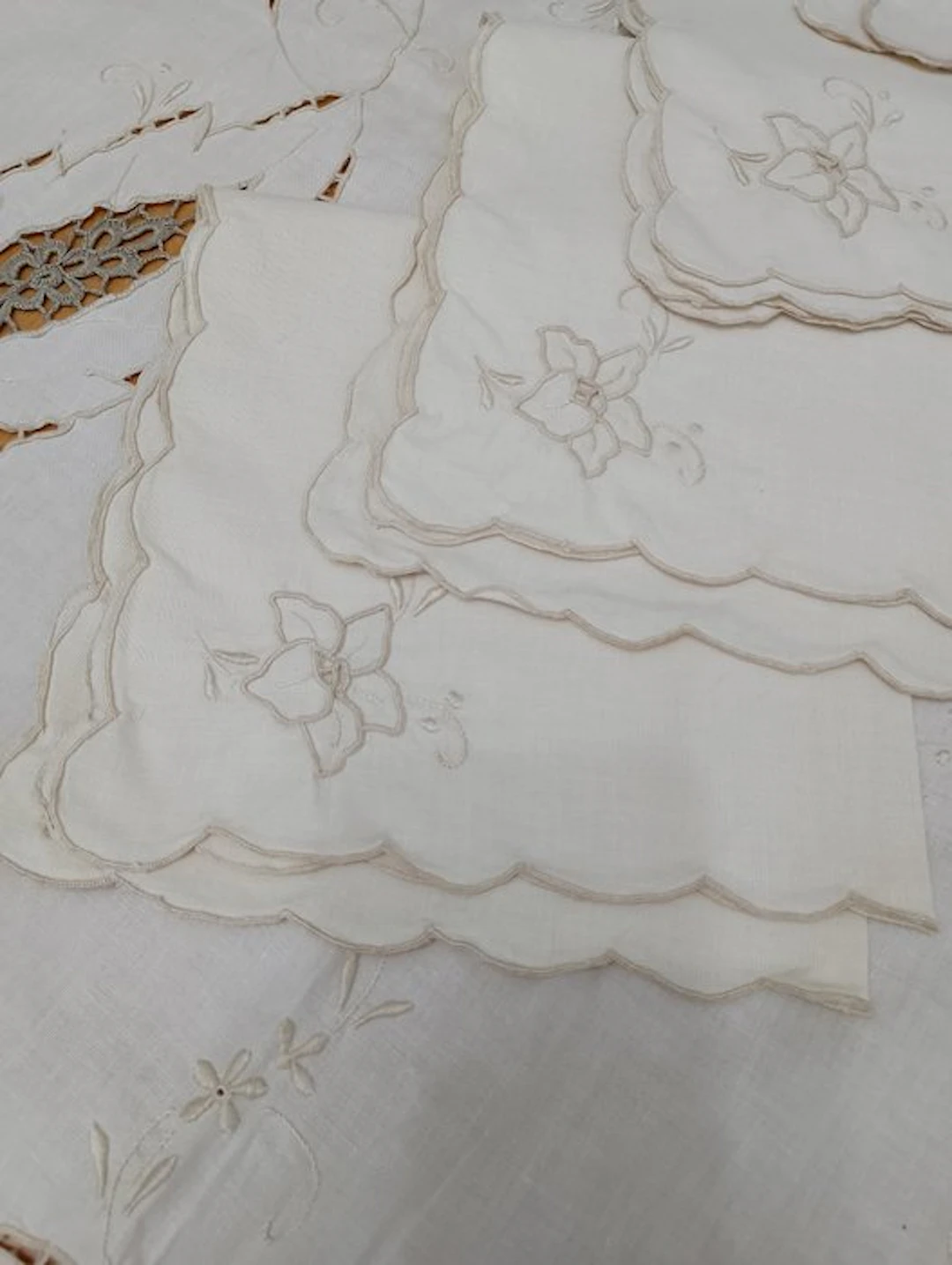 Tablecloth - 255 cm - 160 cm - Hand-embroidered table...