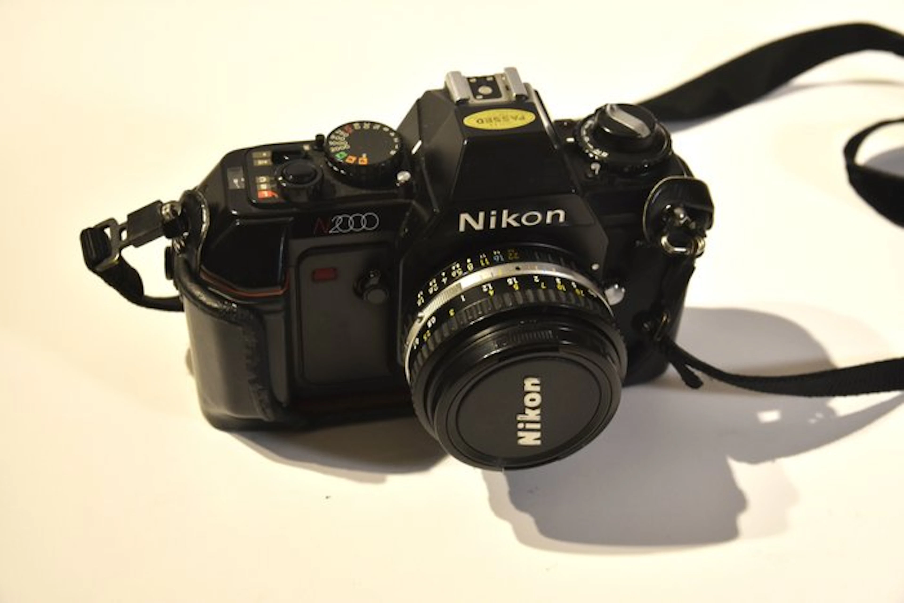Nikon N2000 + 50mm f1.8 Series E lens Single lens reflex camera (SLR)