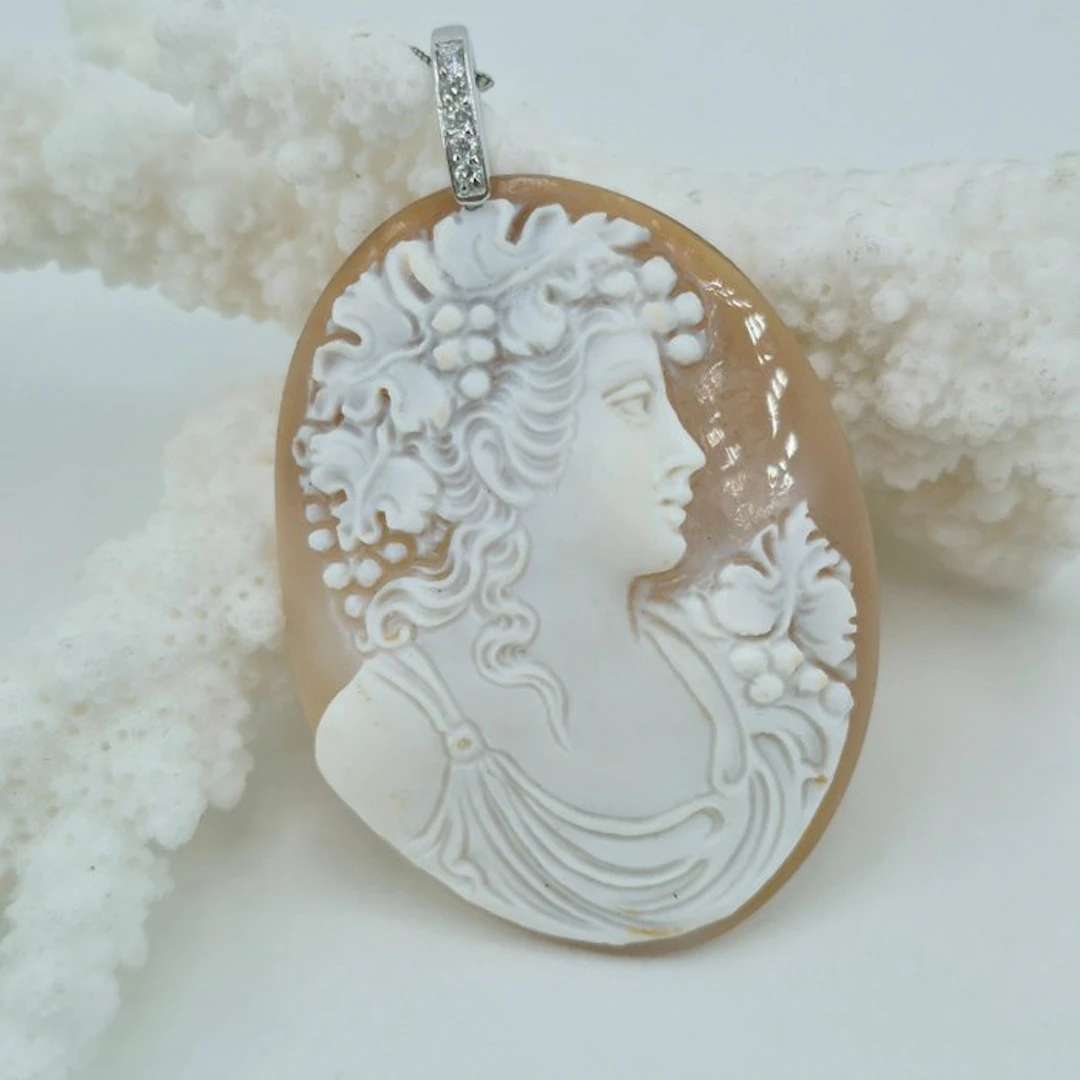 Silver - Cameo - Hand-engraved cameo