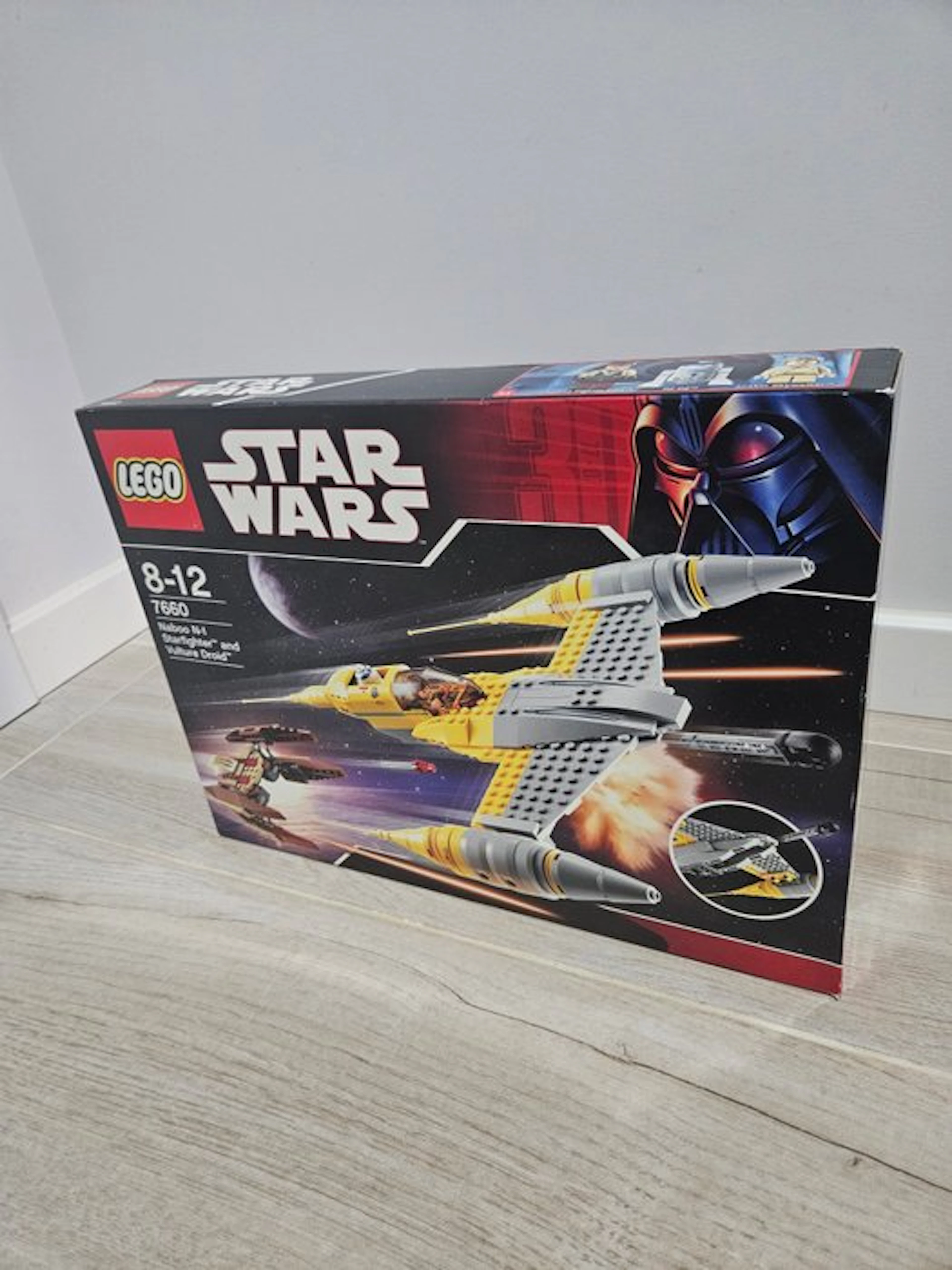 LEGO Set - 7660 - Star Wars - Naboo N-1 Starfighter and Vulture Droid