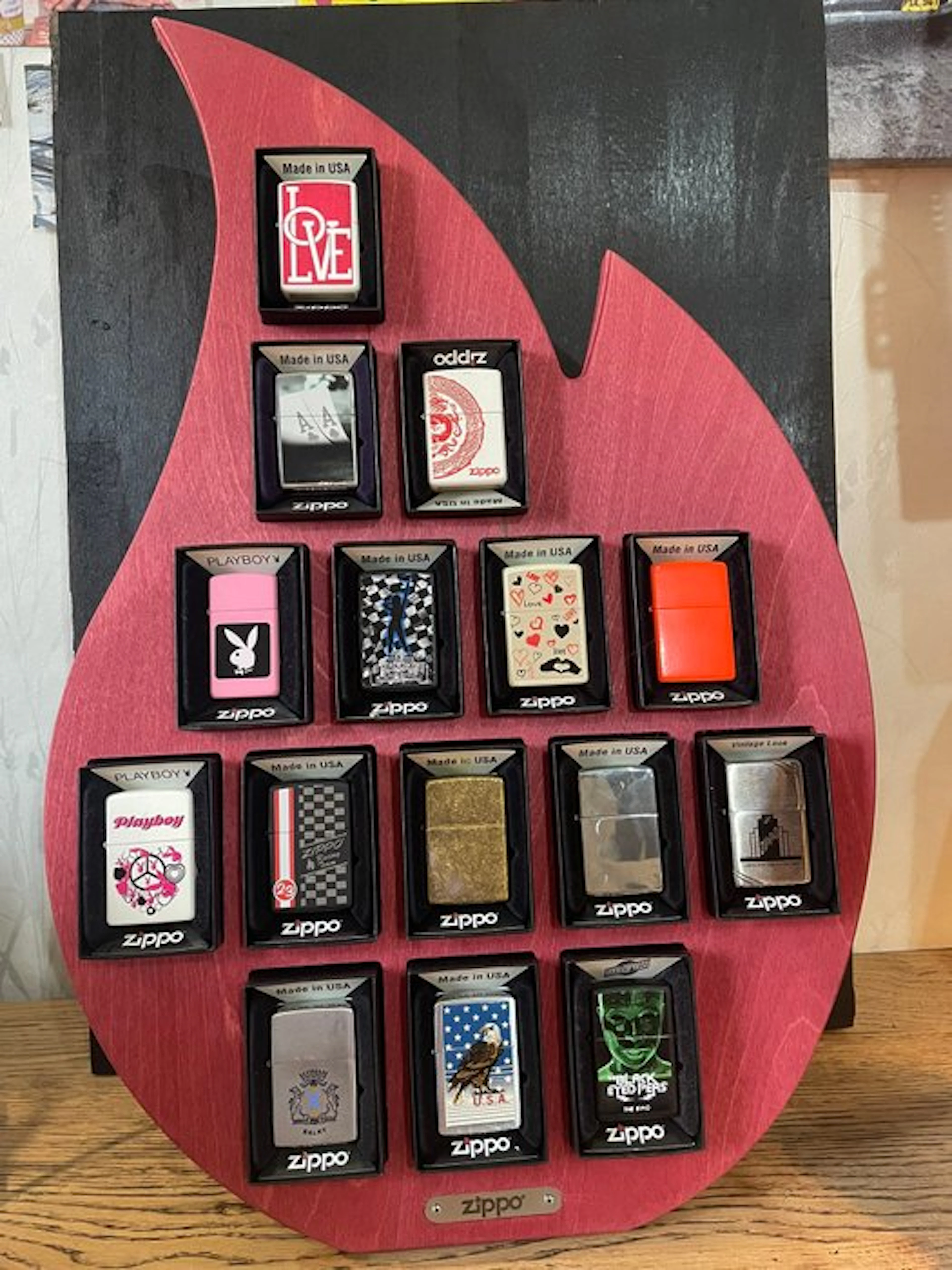 Zippo - RARE - PRESENTOIR FLAMME ZIPPO (EMBLÊME) + 15...