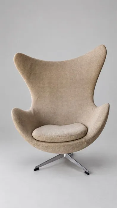 Fritz Hansen - Arne Jacobsen - Armchair - Wool - Egg Chair