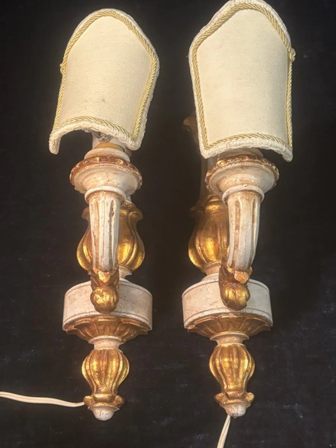 Wall sconce (2) - Wood - Polychrome wood torchiere
