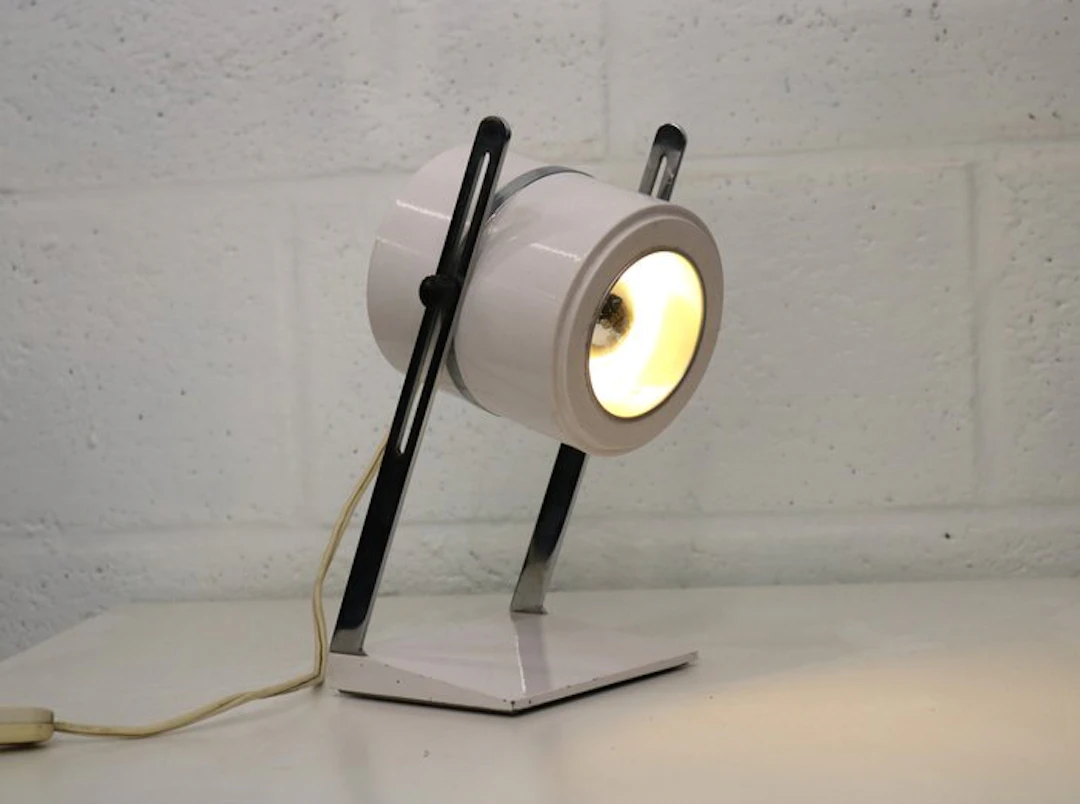 Italiaans design tafellampje - Space Age - Lamp - Metal