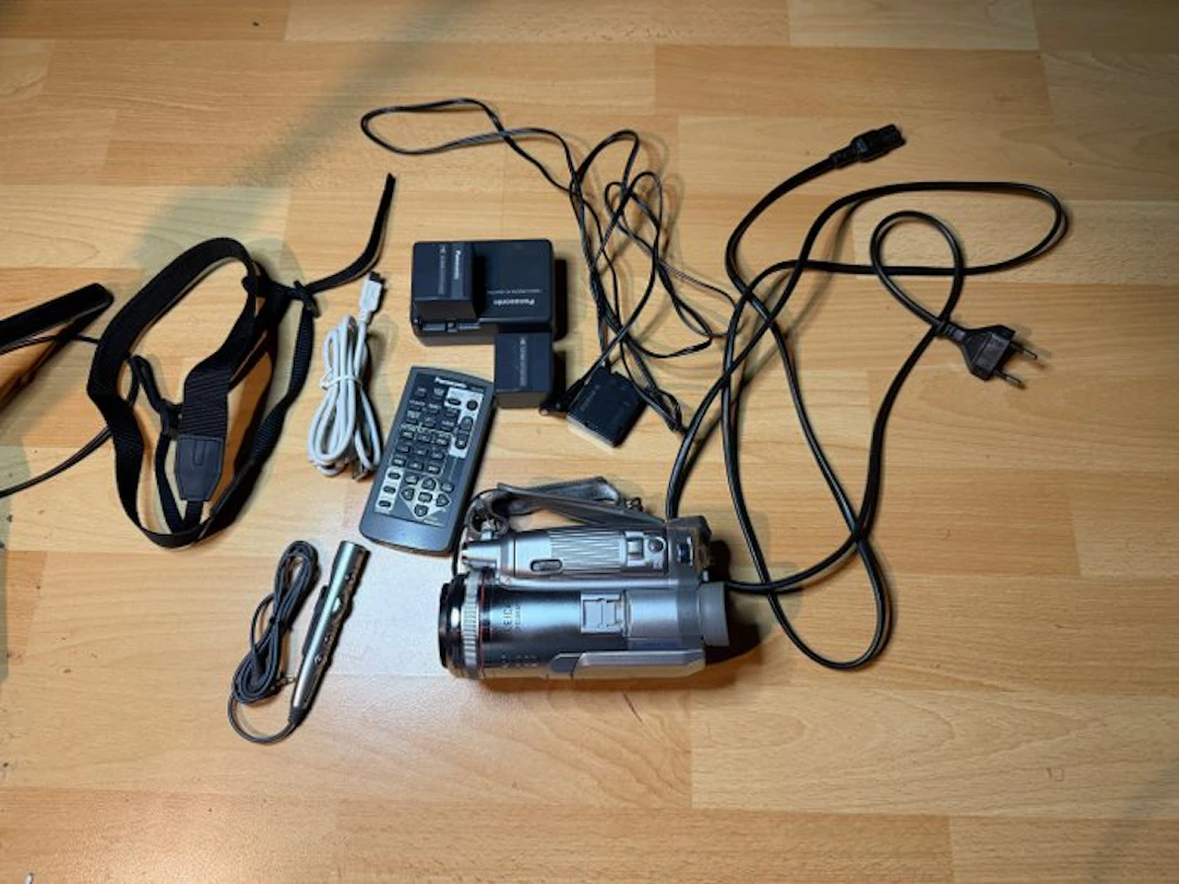 Panasonic NV-GS250 Digital compact camera