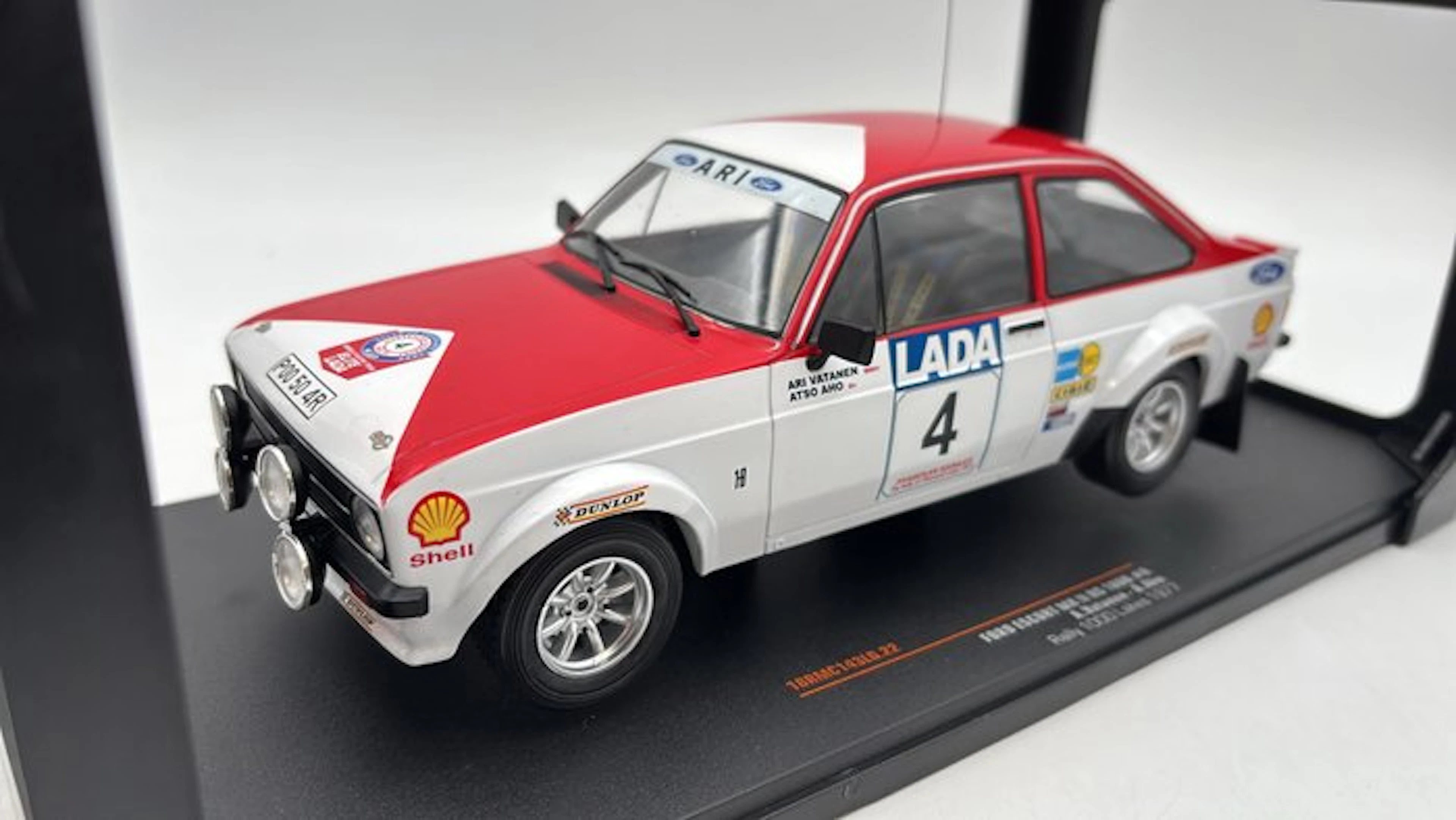IXO 1:18 - Model car - Ford Escort MK II RS 1800 Rally...