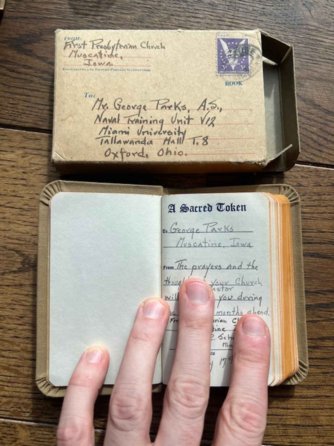 US Army Soldiers Bible with original field shipping box (!!) - named to soldier