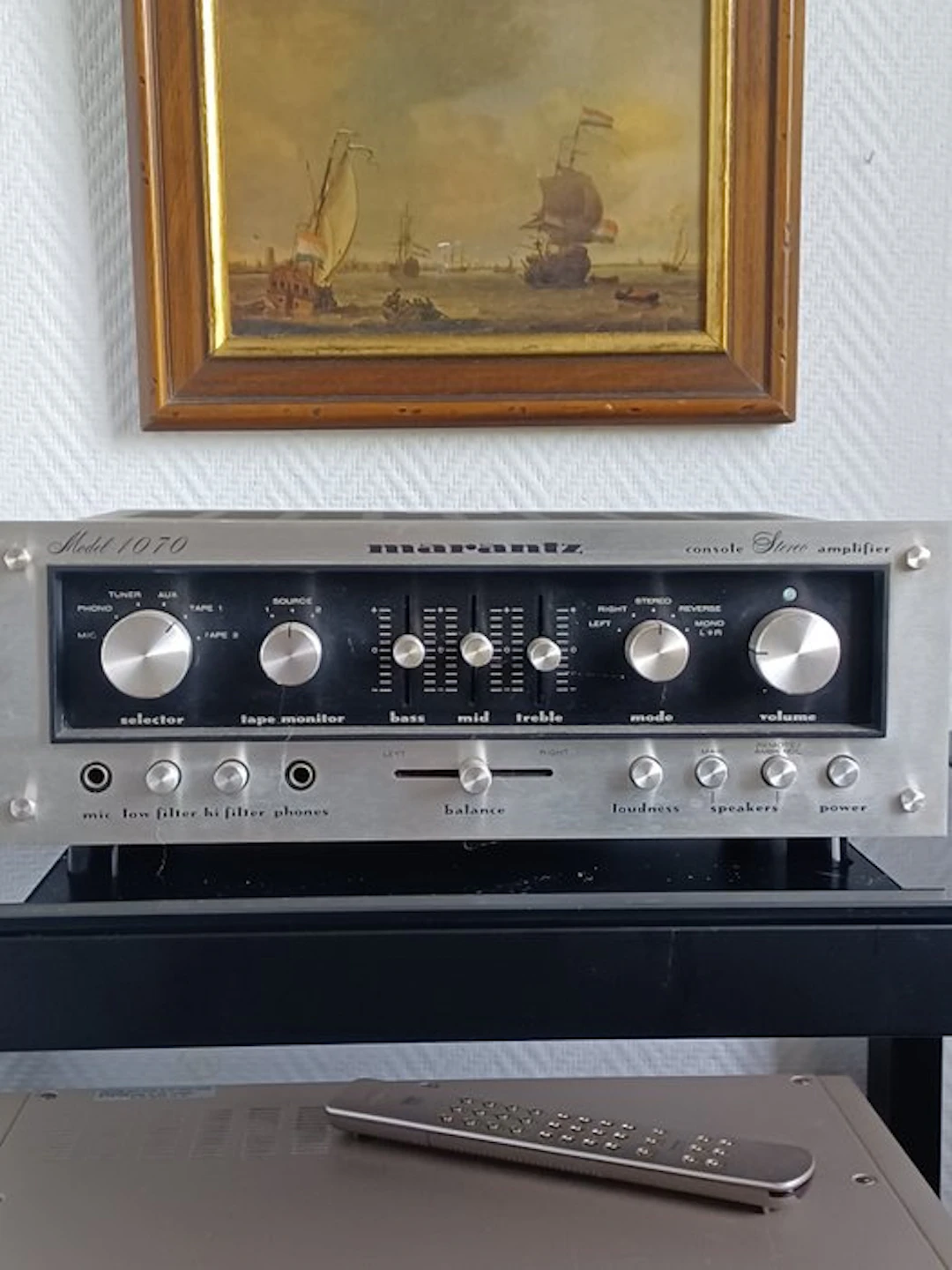 Marantz - Model 1070 Solid state integrated amplifier