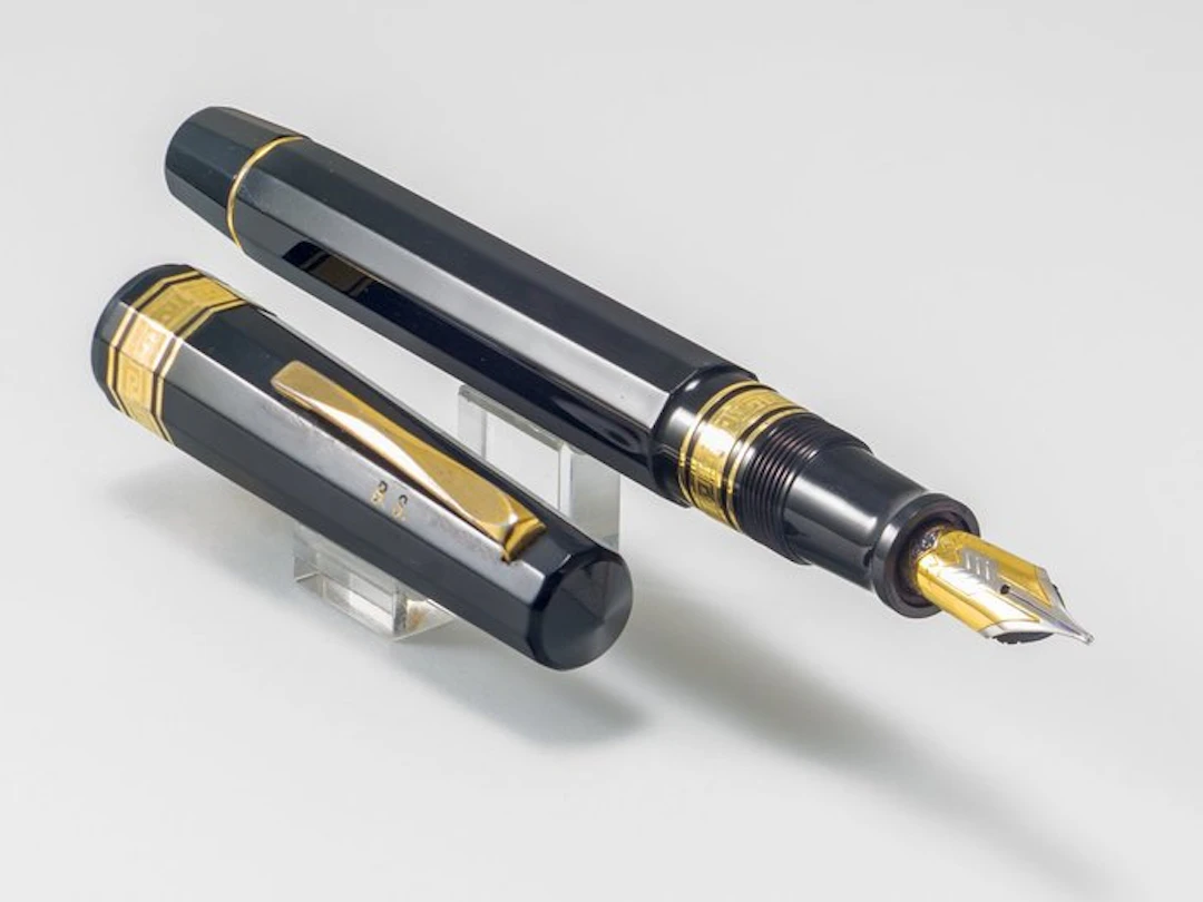 Omas - 557 - F - Fountain pen