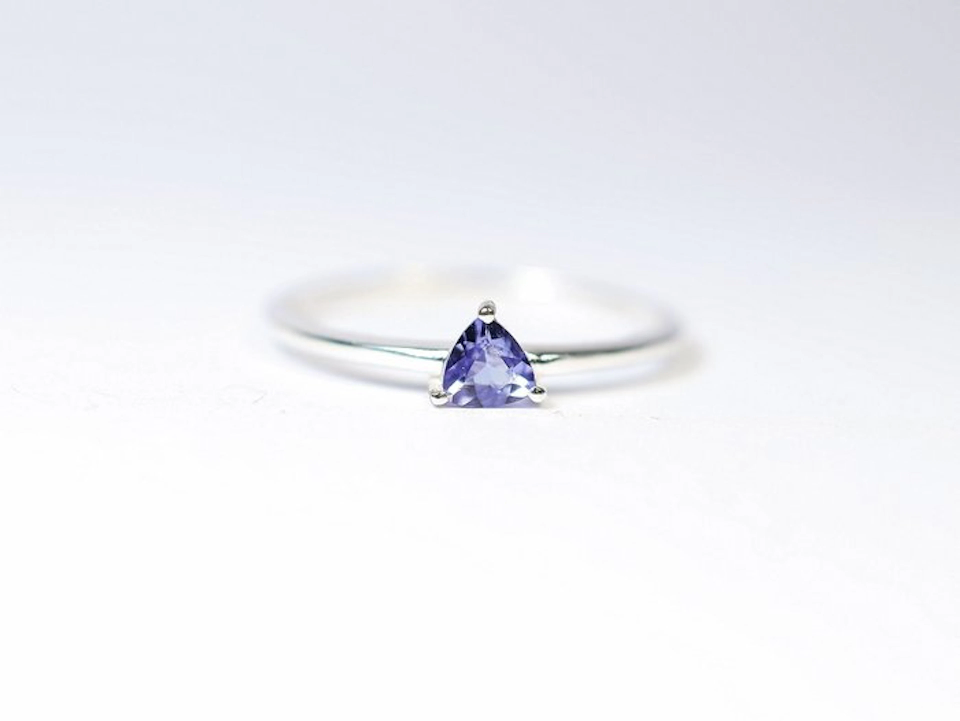 Tanzanite Ring / new- 0.98 g - (1)