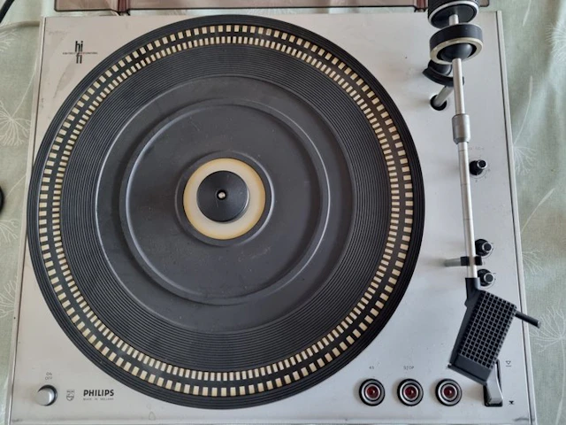 Philips - Electronic 312 DC Servo Belt-Drive Turntable