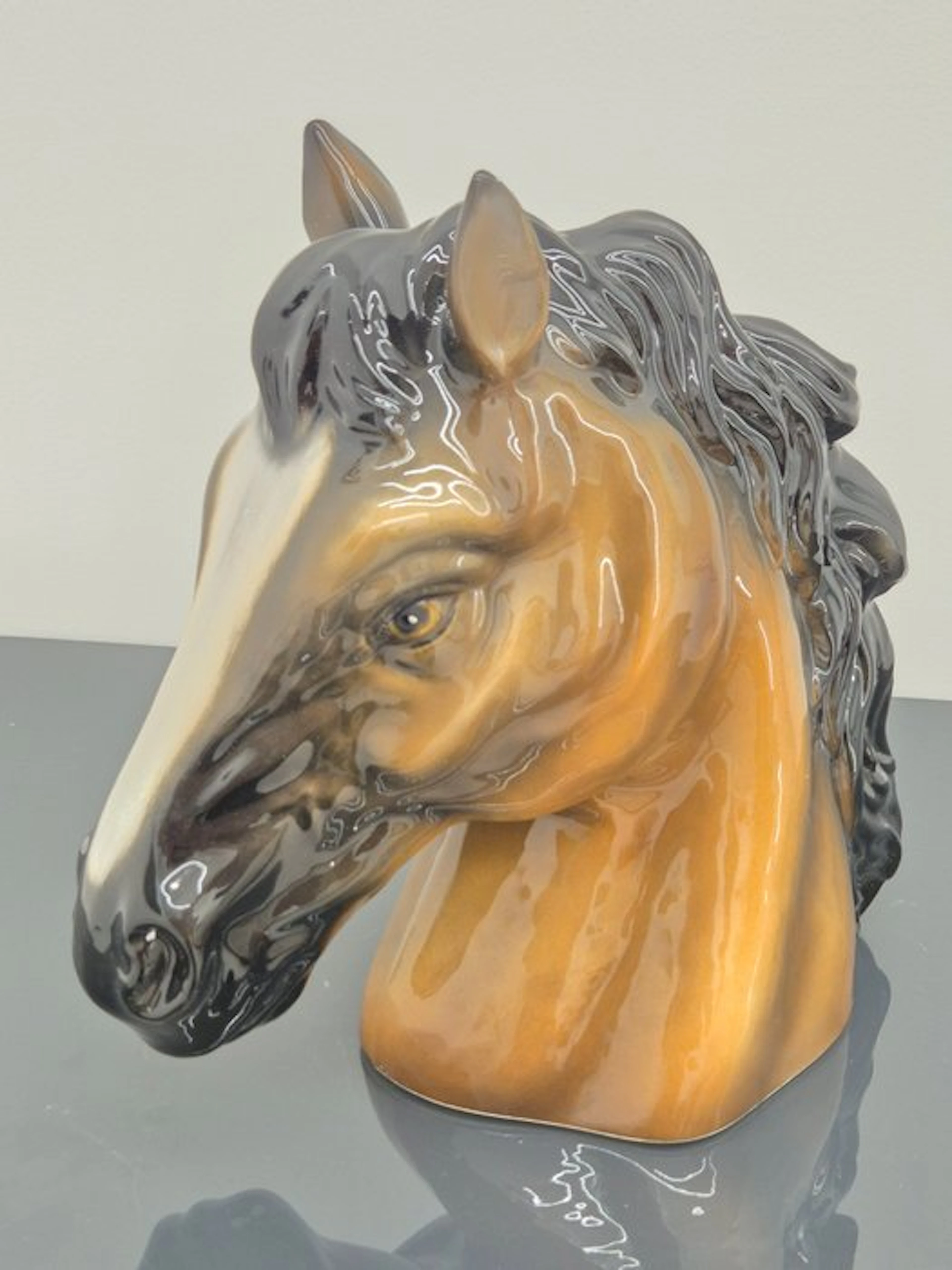 Statue, Cavallo marrone - 30 cm - Ceramic