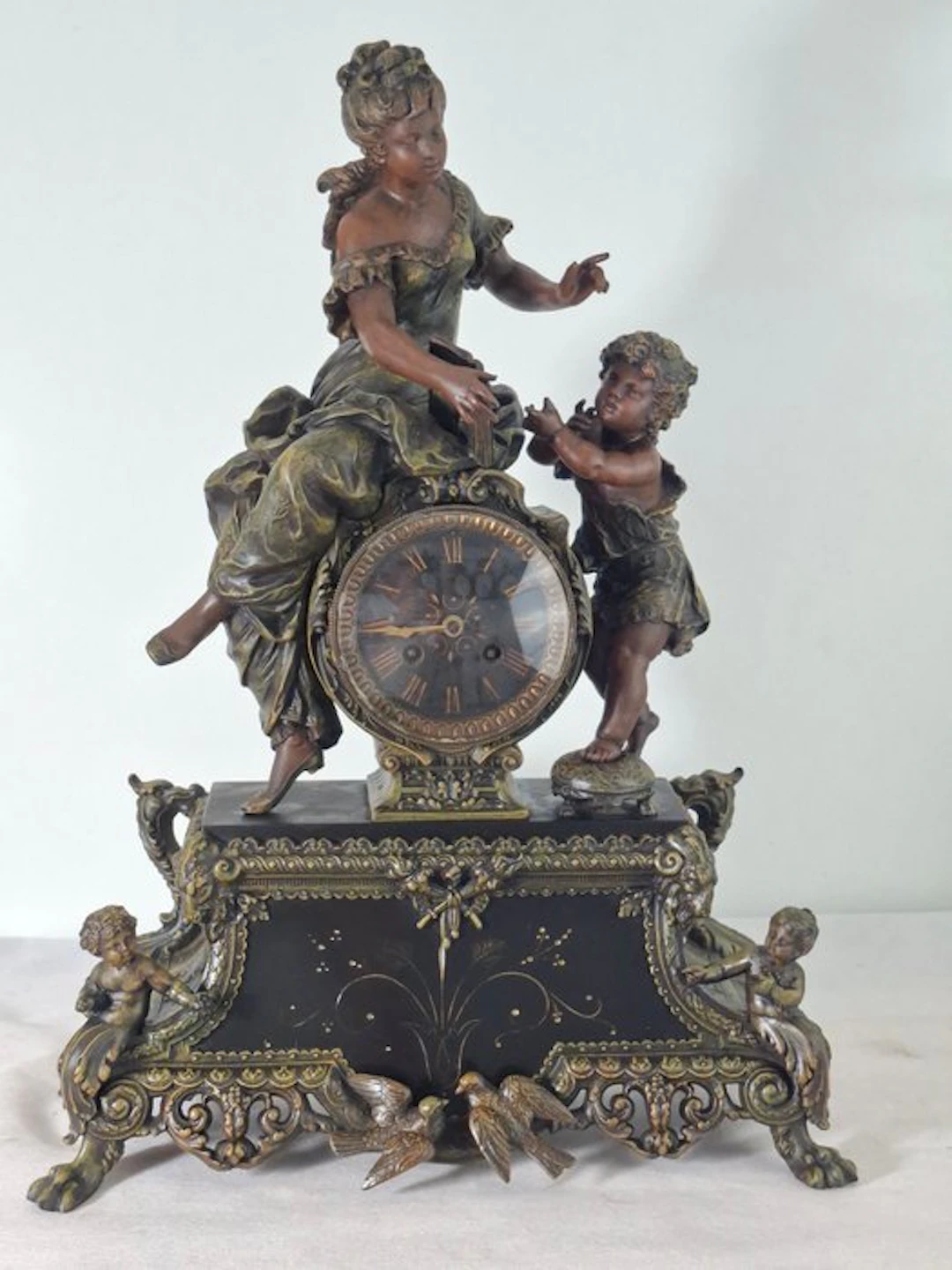 Figural mantel clock - Spelter, Brass - 1850-1900 - French mantel clock