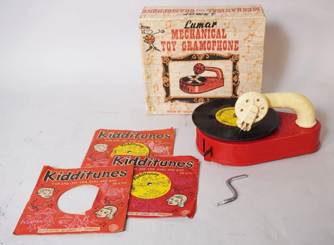 Marx Toys Lumar - toy gramophone with pictures Gramophone