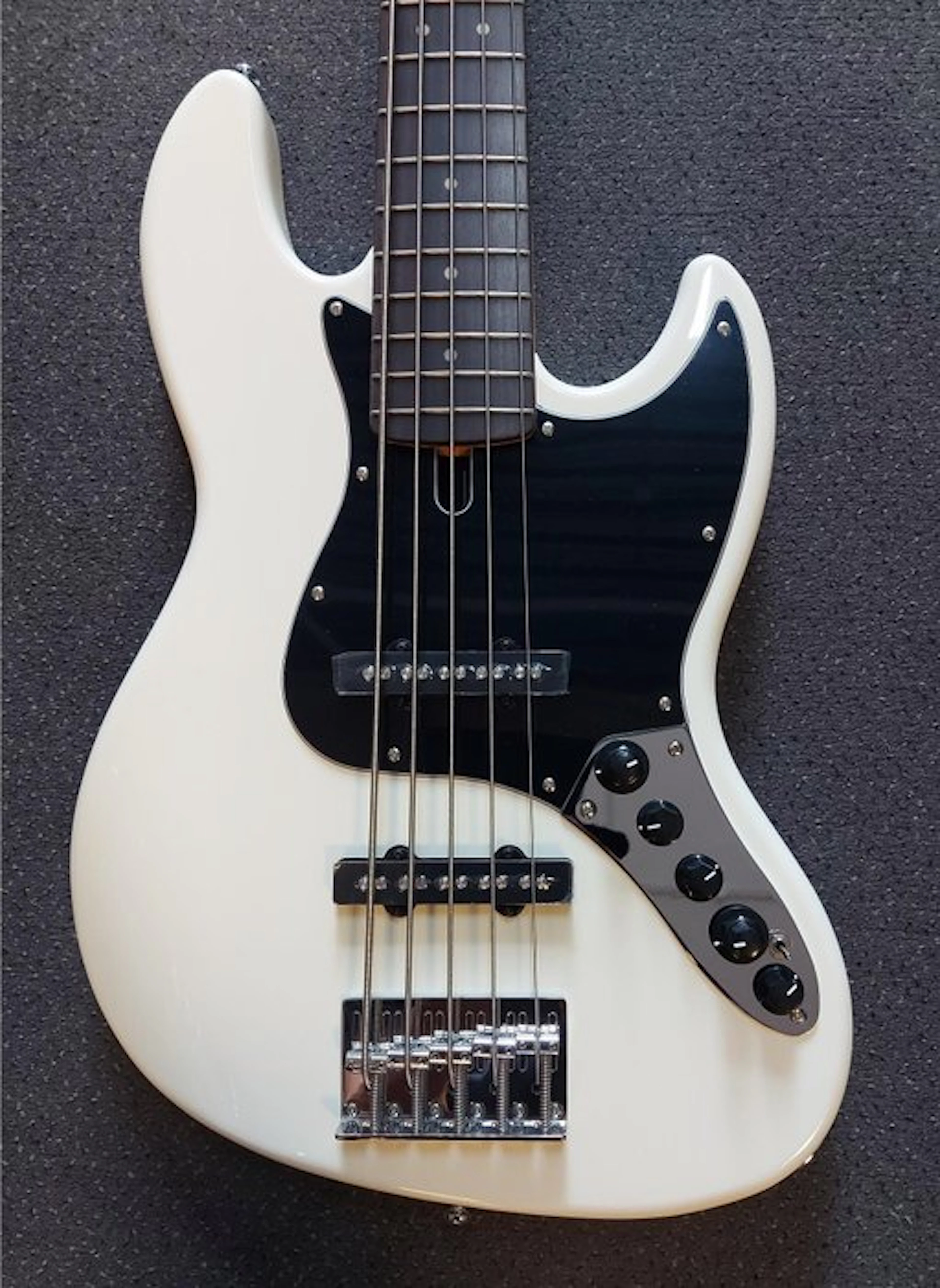Sire Marcus Miller - V3 A5/AWH Antique White - - 5-string electric bass guitar