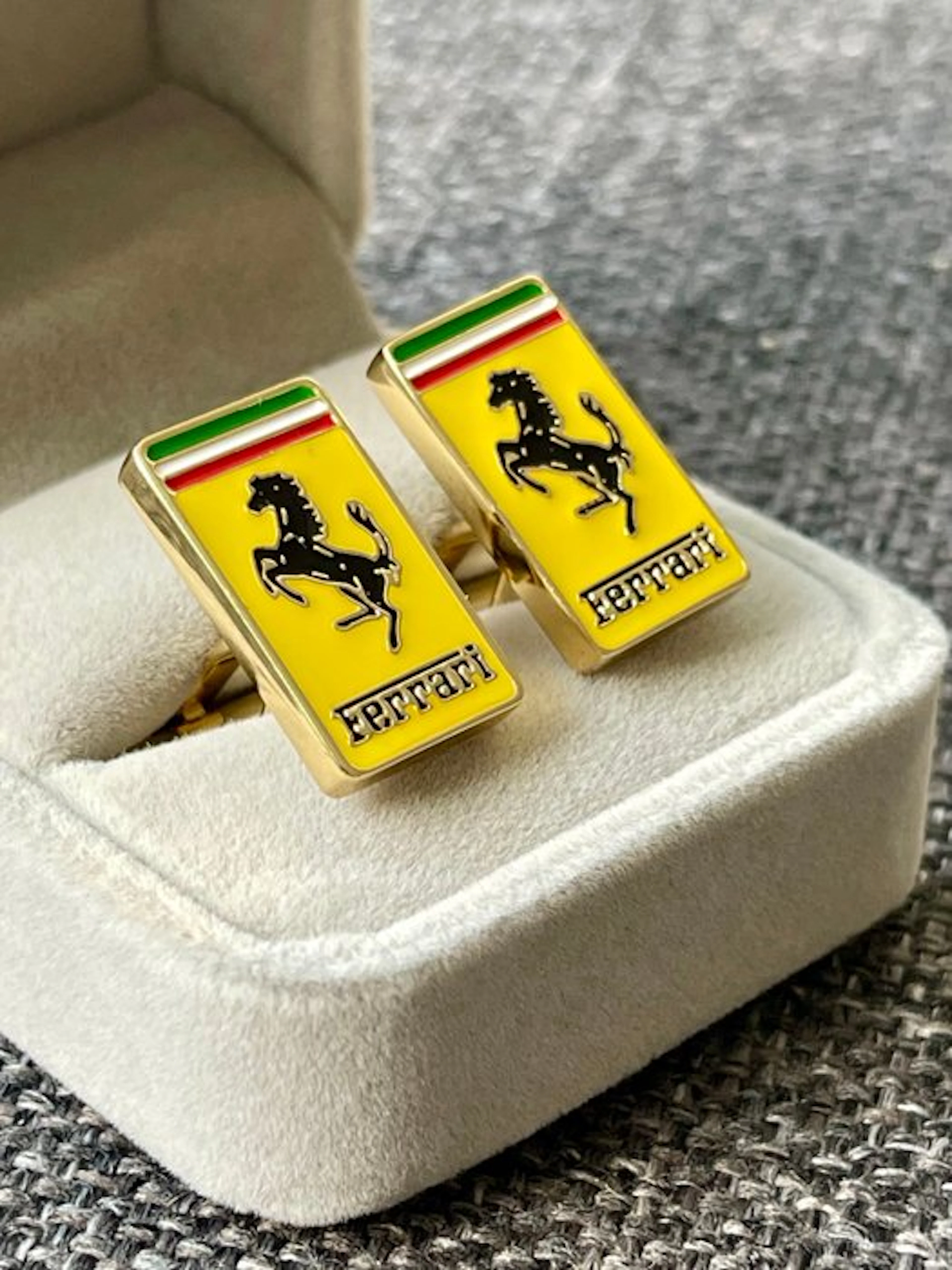 Laminated Gold (18k) - Cufflinks - FERRARI
