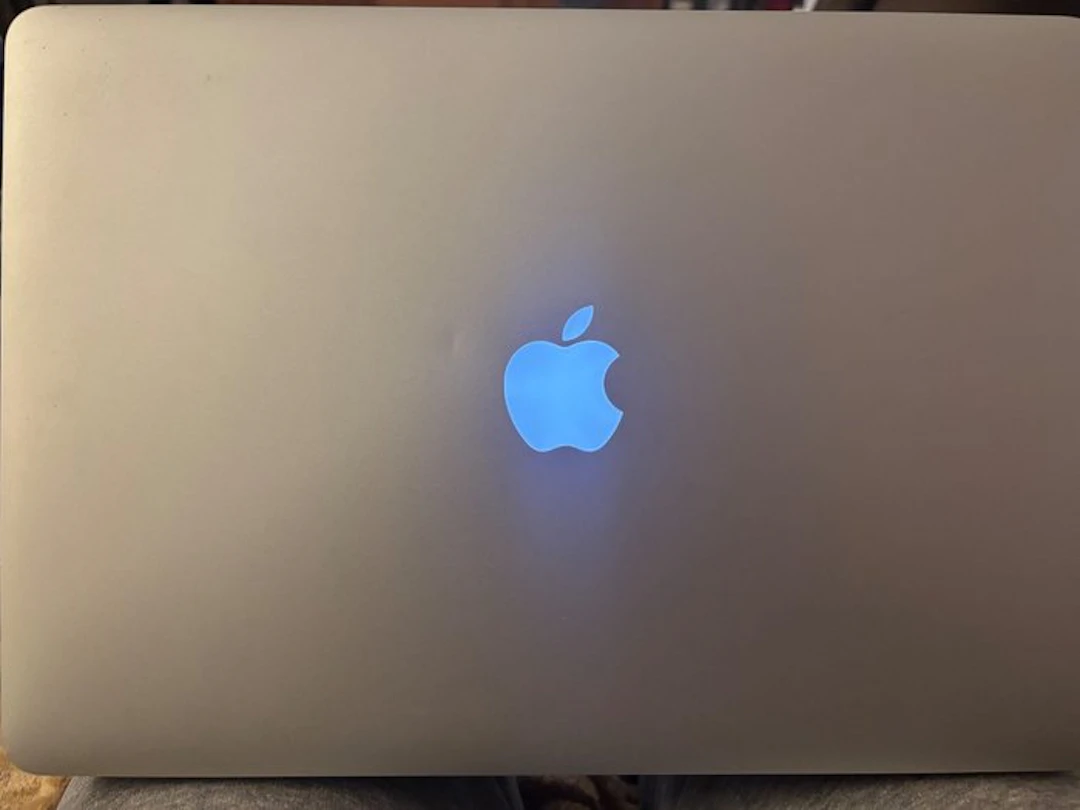 Apple MacBook Pro (Retina, 15-inch, Mid 2015) - Laptop