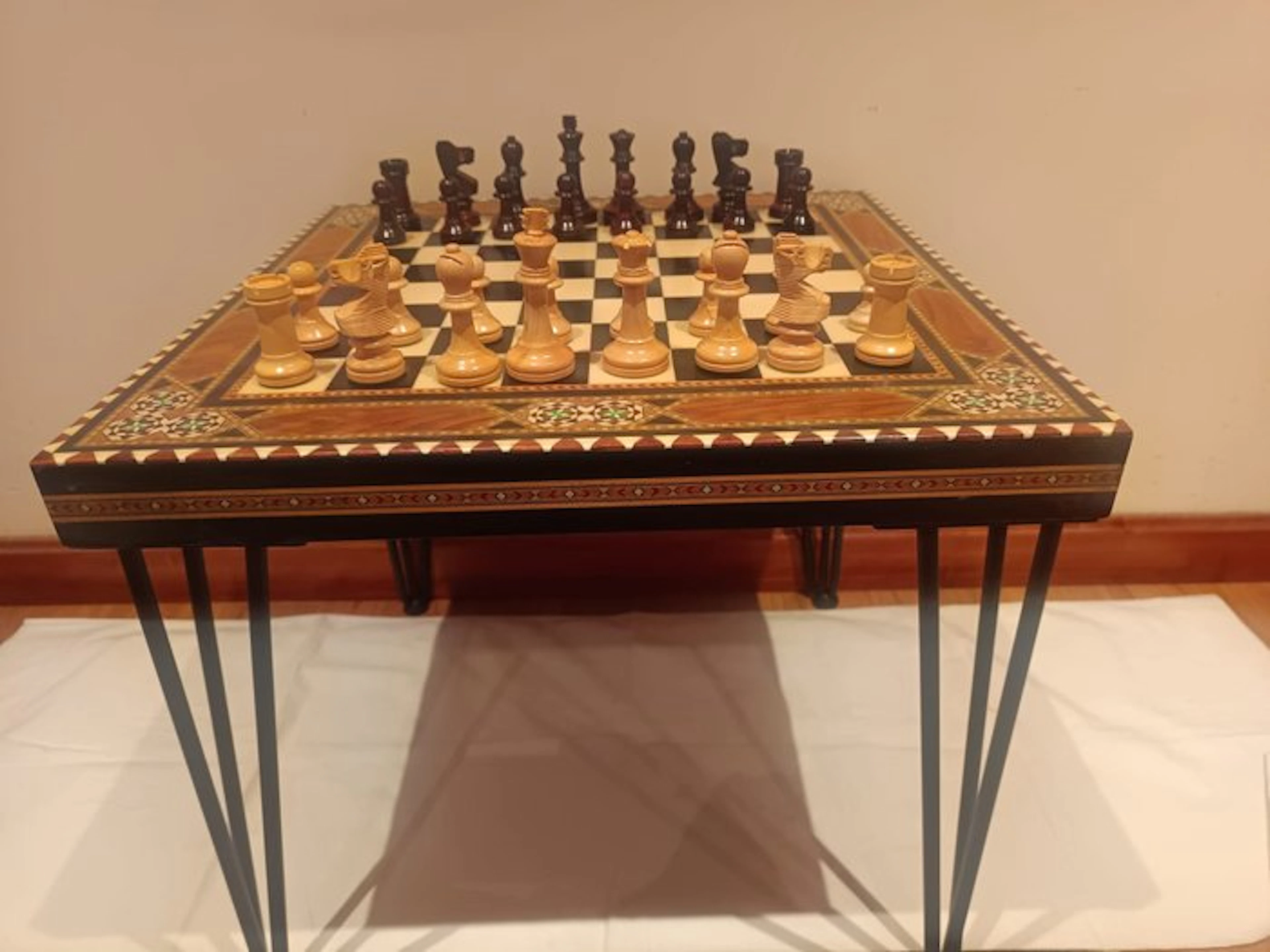 Chess table - Wood, Metal - Granada marquetry (Spain)