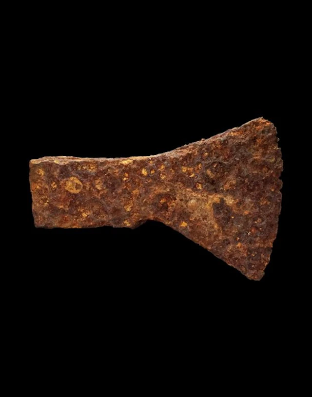 Medieval - Medieval axe - Viking period - 9th/10th century. (No reserve price)