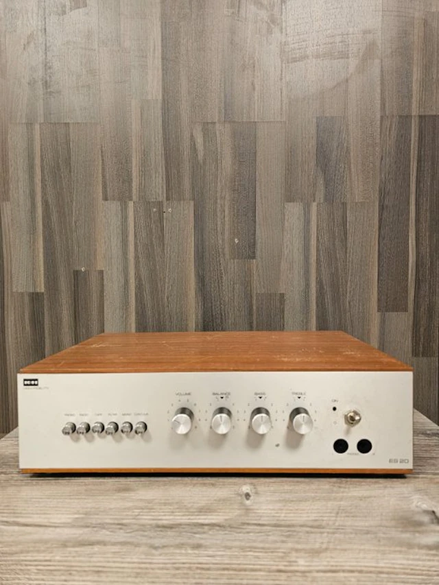 KH - ES 20 Solid state integrated amplifier