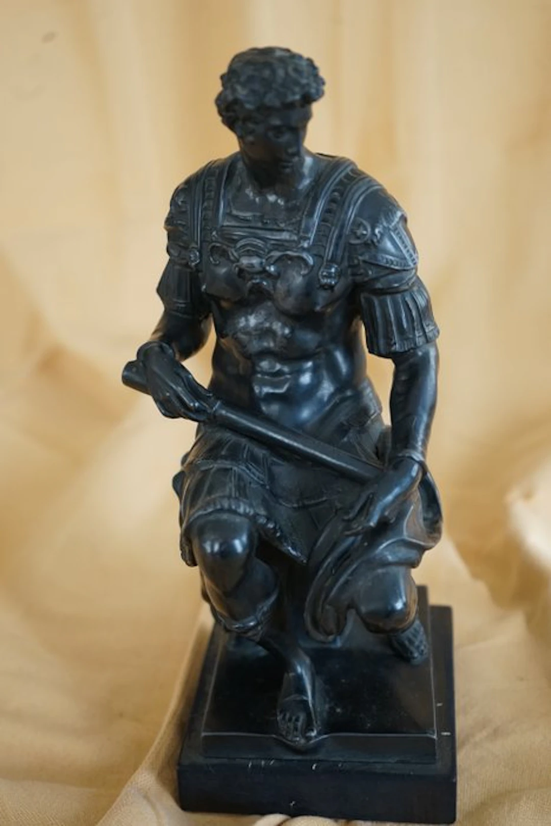 Statue, Giuliano de Medici - 28 cm - Bronze, Marble