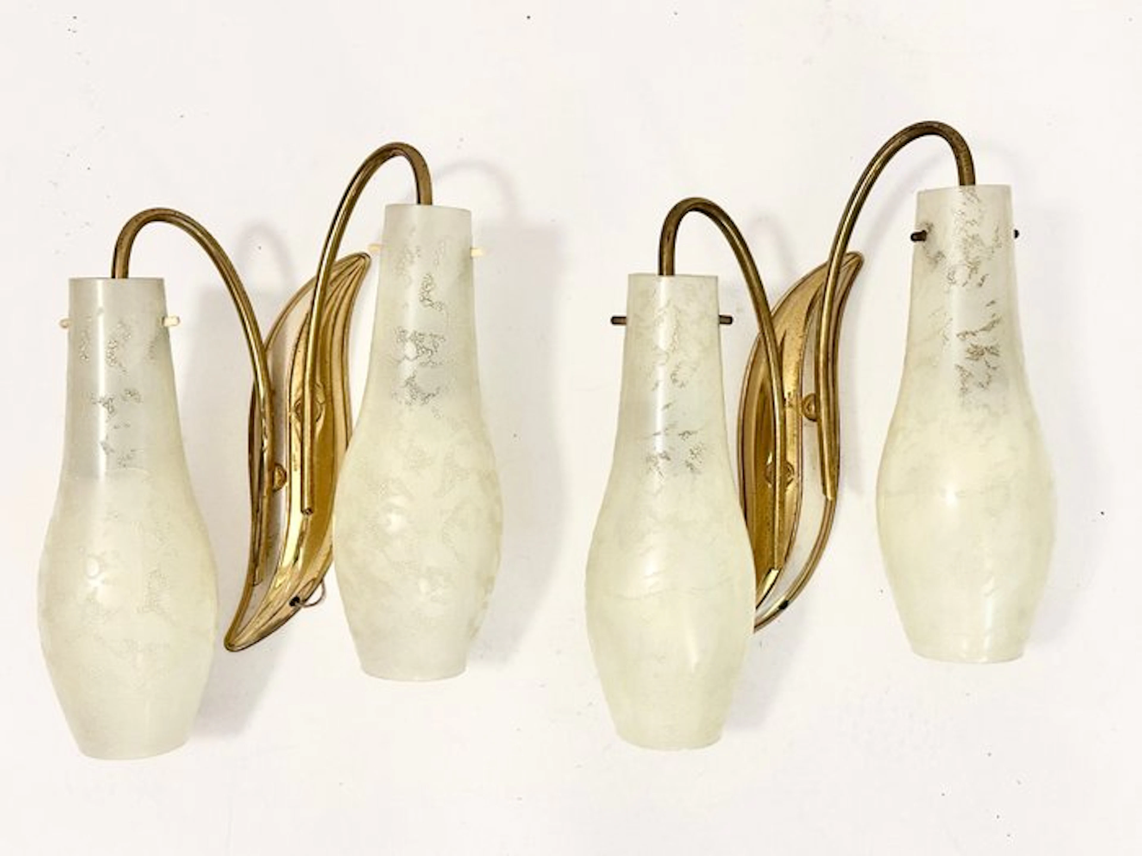 Wall lamp - Glass, Brass - A pair of wall lights