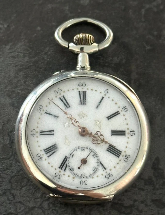 Anonyme - Montre de poche - Boîtier sculpté en argent - 1900-1949