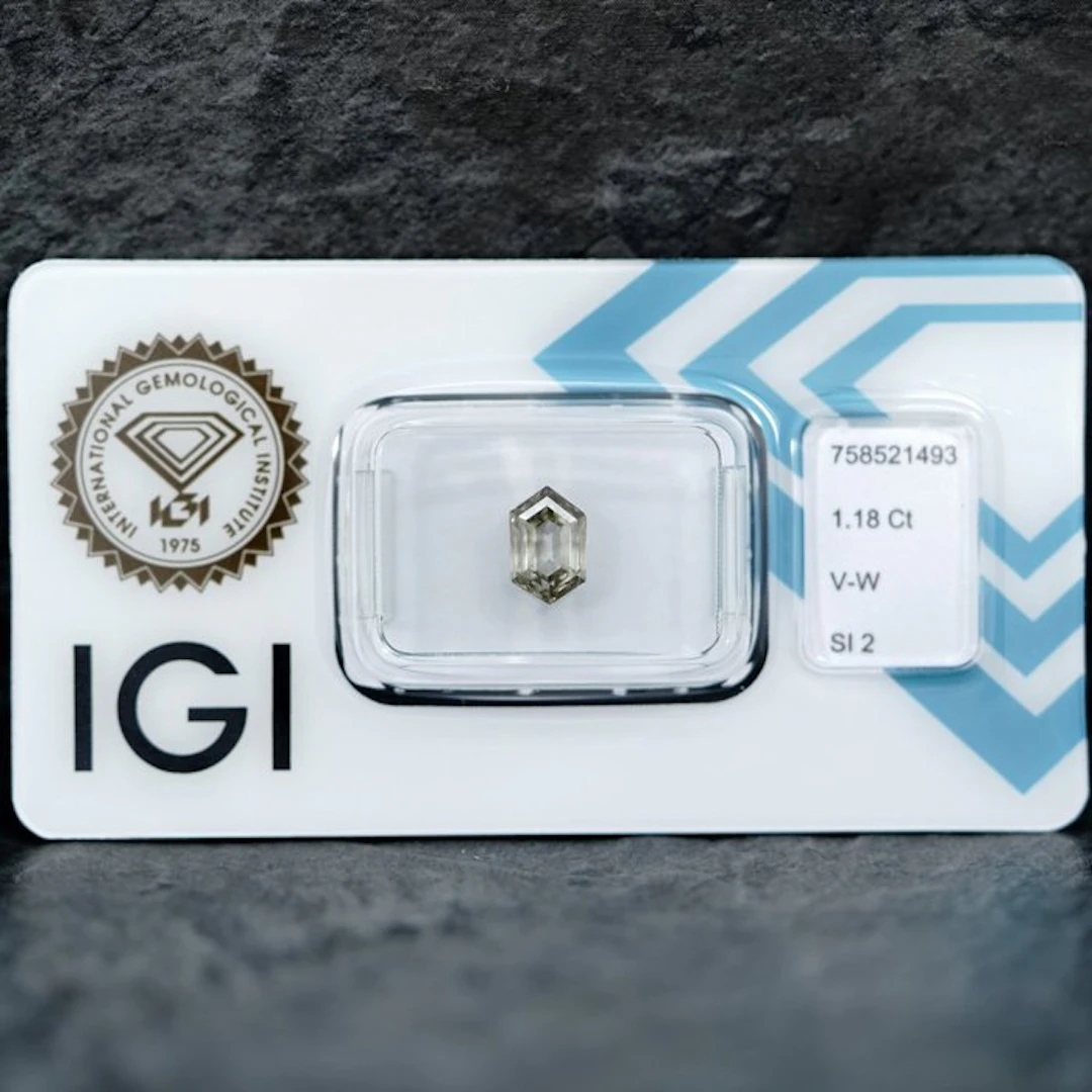 1 pcs Diamond (Natural coloured) - 1.18 ct - Fancy...