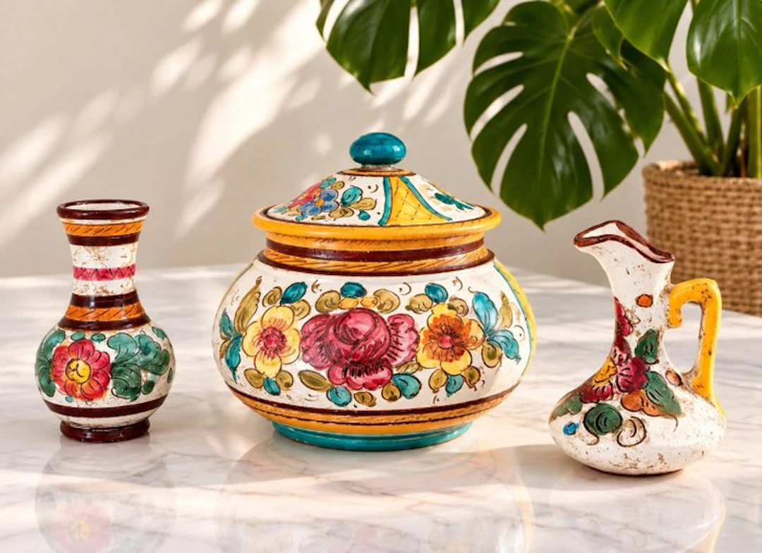 Decorative ornament (3) - Deruta - Italy - Vase-pot-pichet