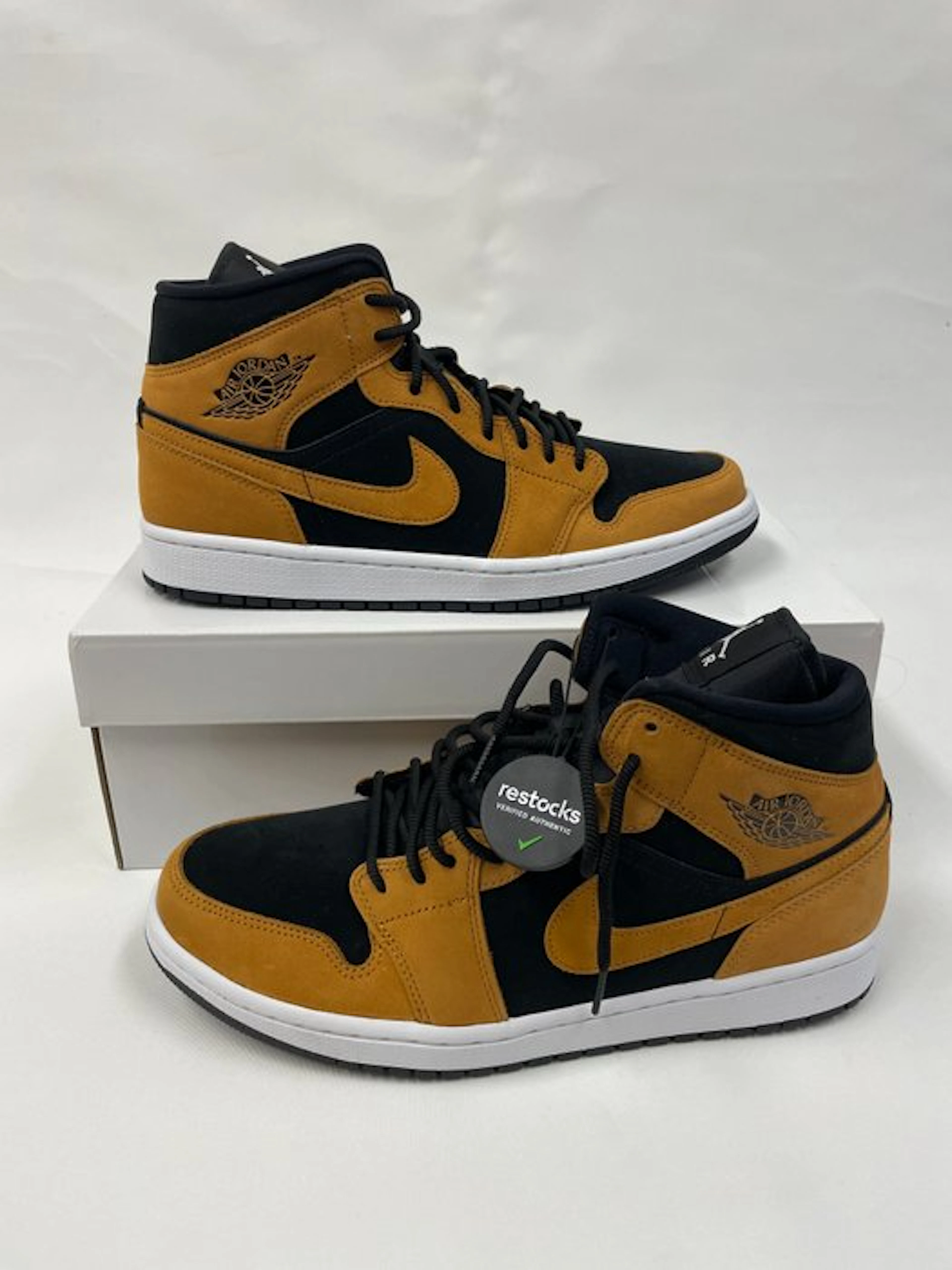 Nike - Air Jordan 1 Mid - Sneakers - Size: EU 44