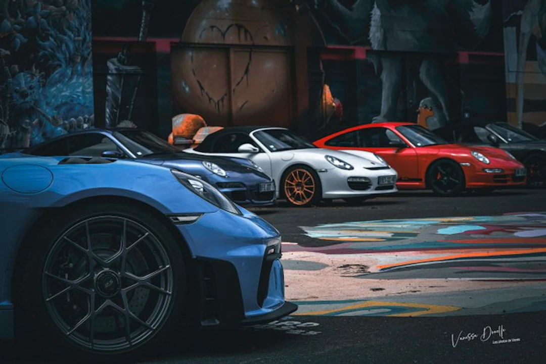 Vanessa Douelle - Porsche street art city