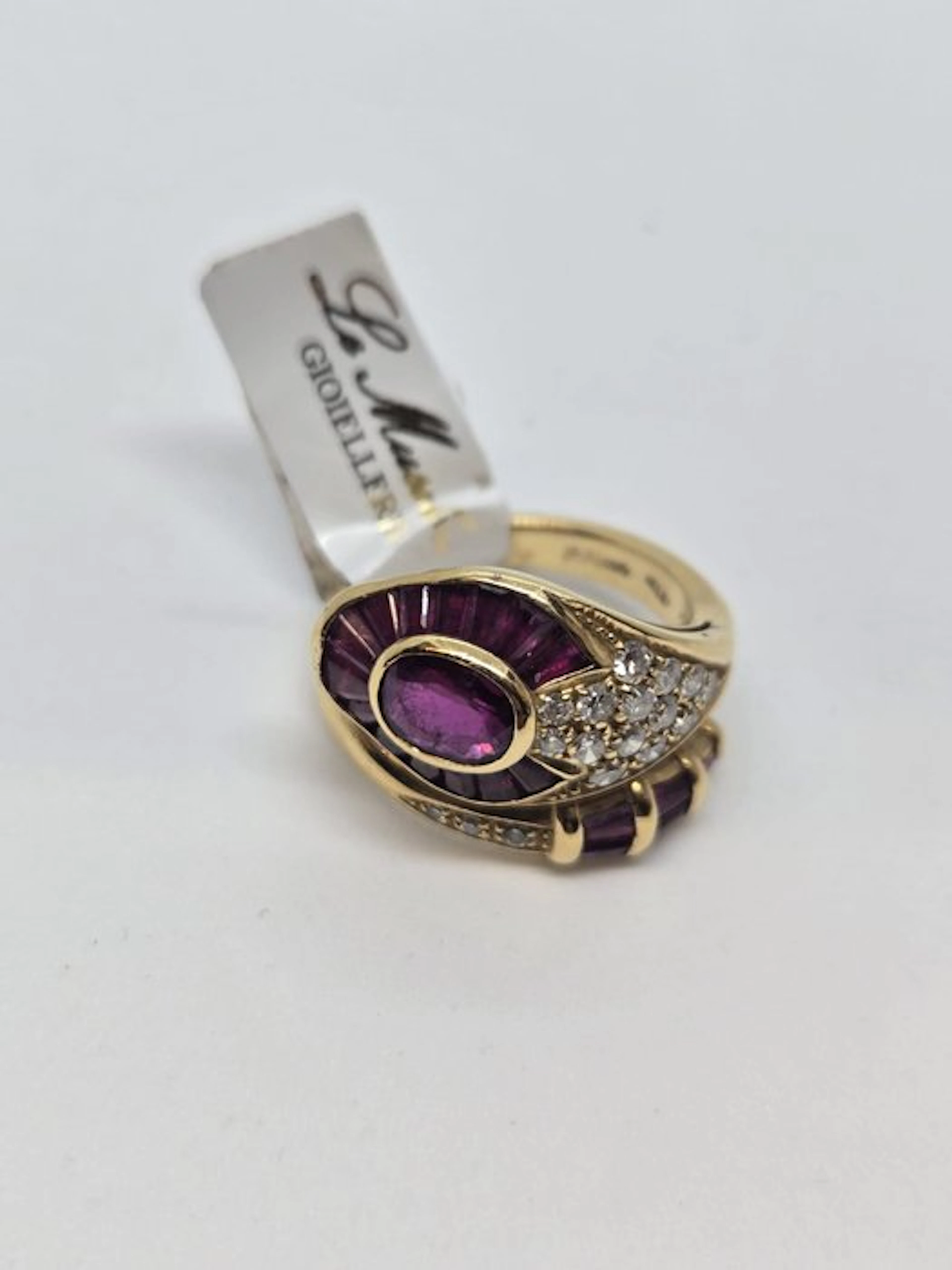 Statement ring - 18 kt. Yellow gold - 1.50ct. tw. Ruby - Ruby - 750