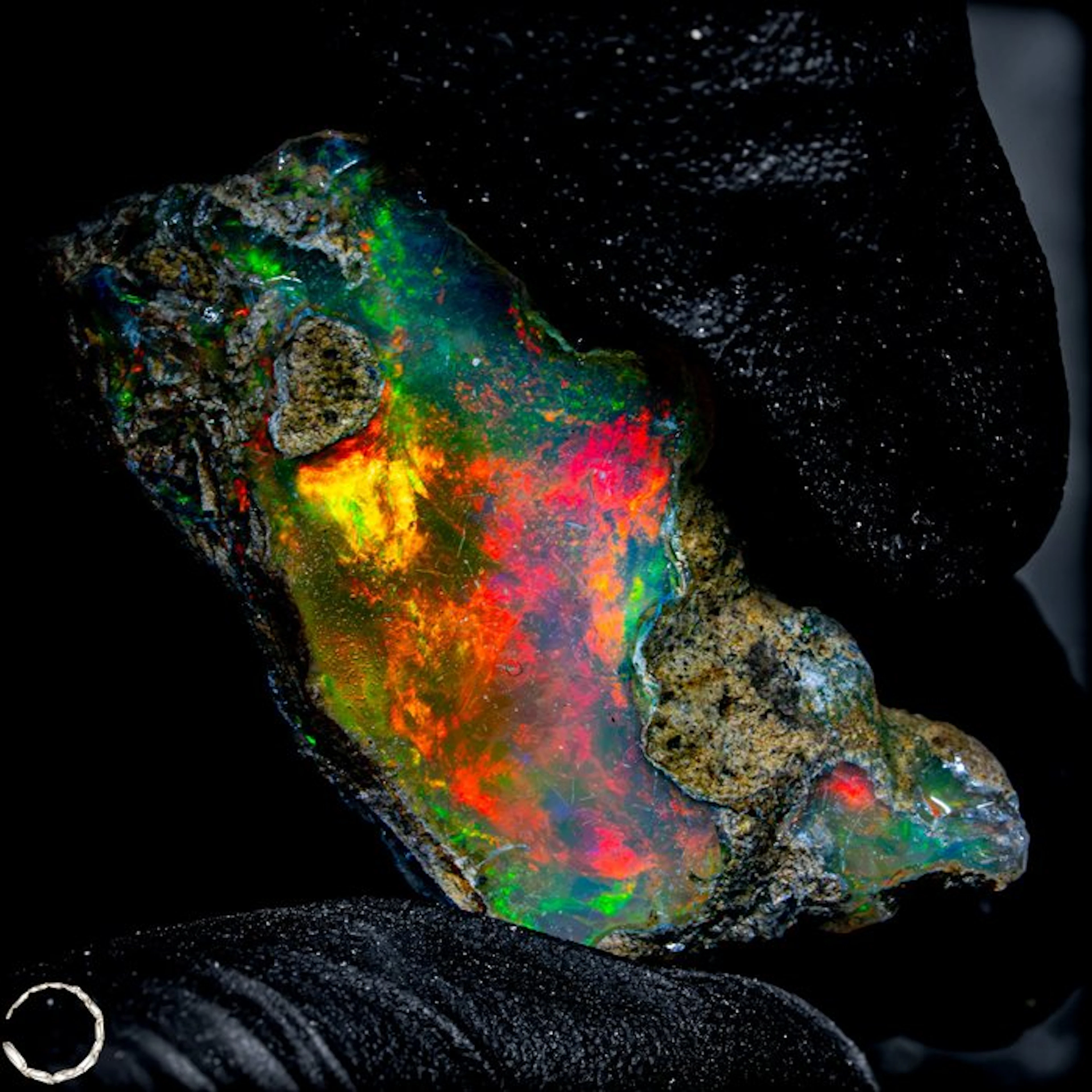 Spectacular Welo opal from the famous Welo mine 36.5 ct- 7.3 g
