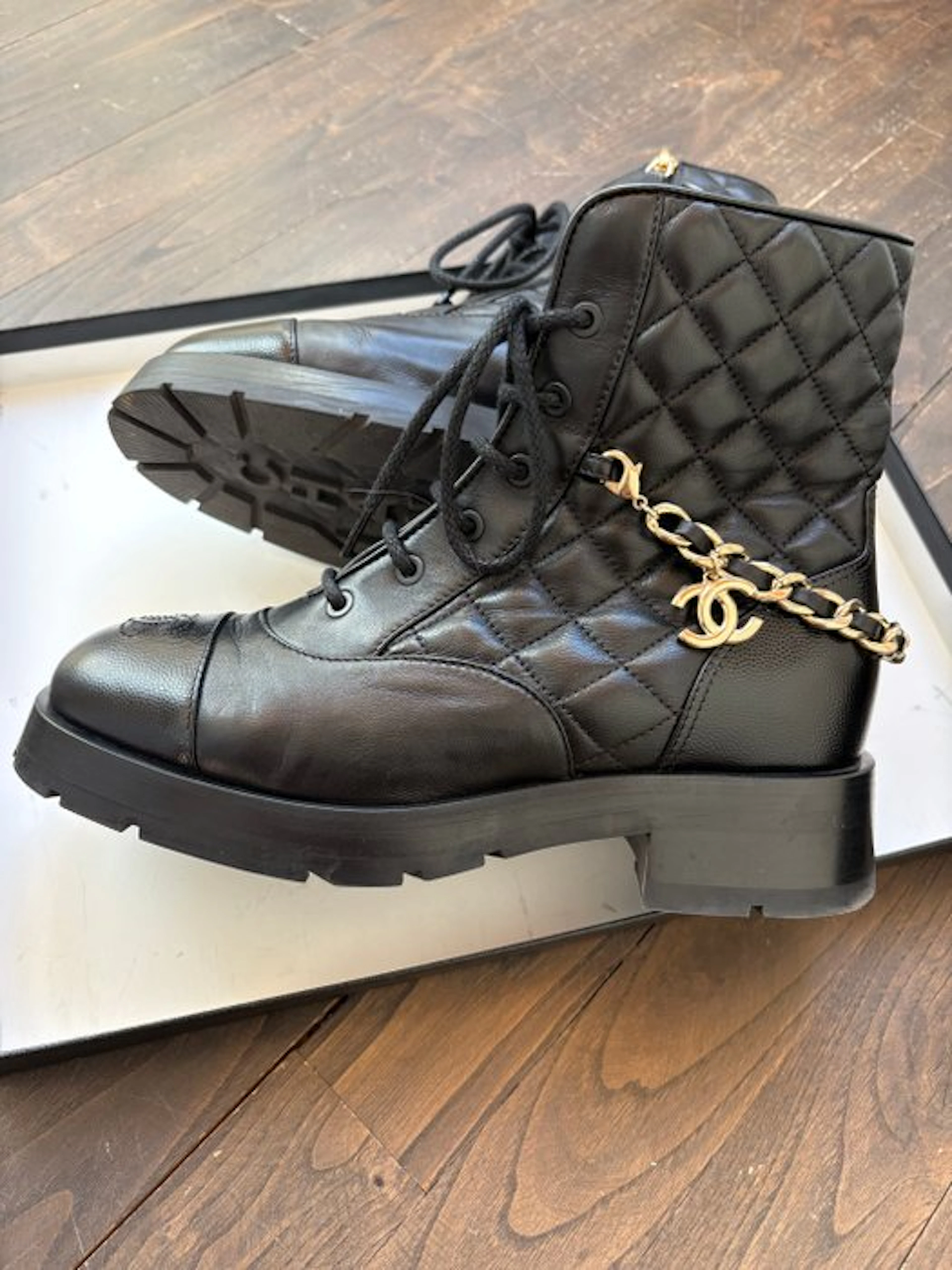 Chanel - Ankle boots - Size: EU 38.5