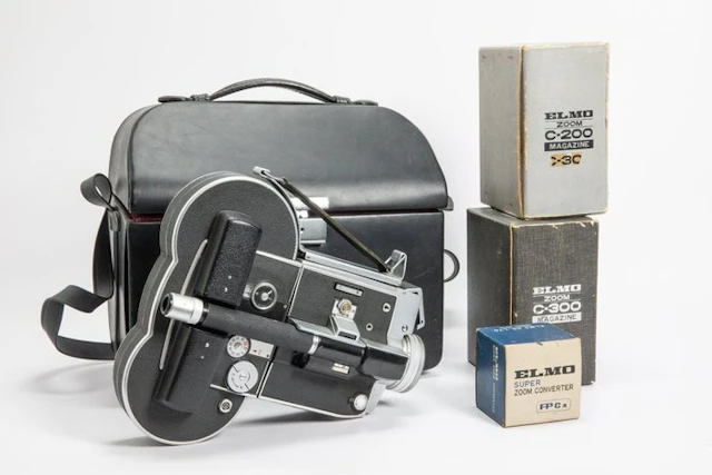 Elmo C-300 zoom Movie camera