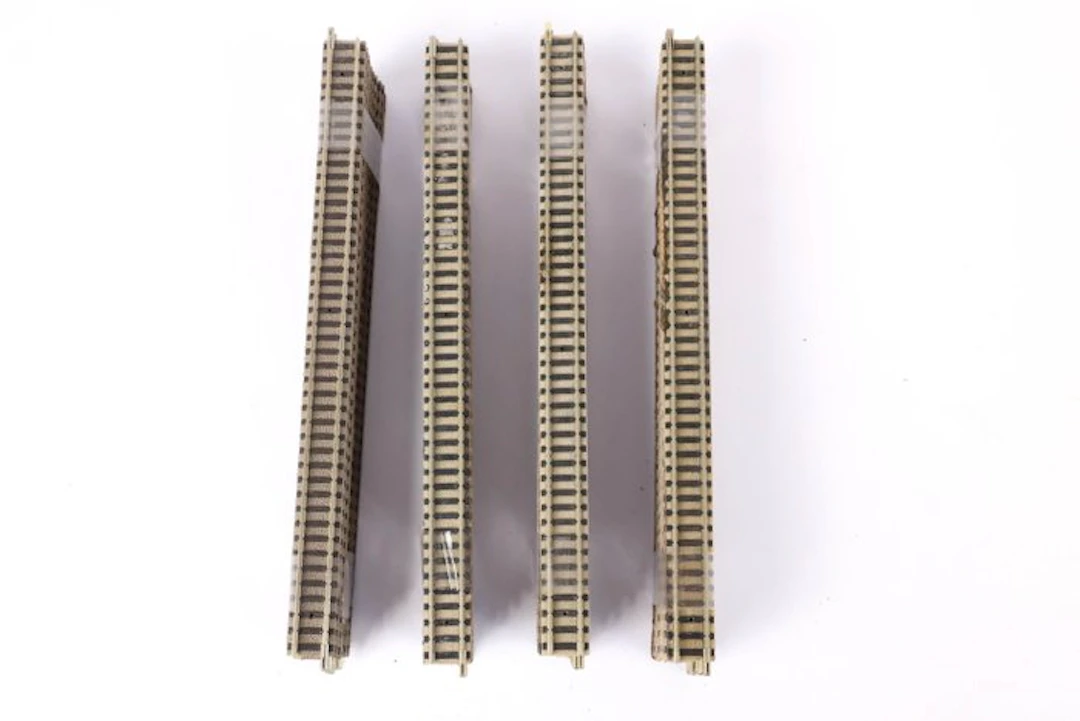 Fleischmann N - 9100 - Model train tracks (40) - 40 right Piccolo rails