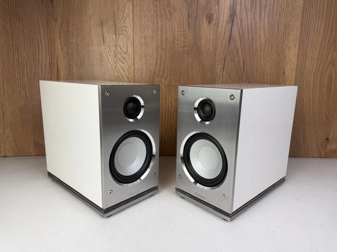 Magnat - Quantum Gemstone - Matching Pair Speaker set