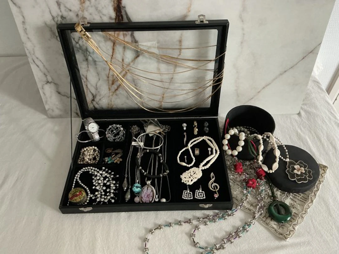 Themed collection - Jewelry