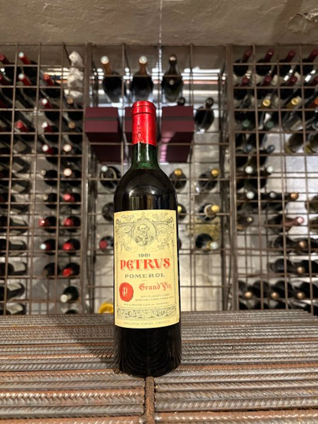 1981 Petrus - Pomerol Grand Vin - 1 Bottle (0.75L)