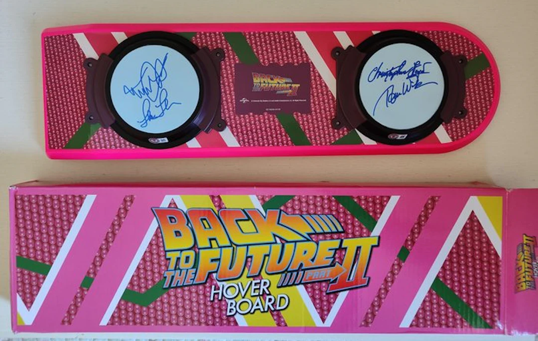Back to the Future II - 4 Cast Signed Hoverboard – Fox