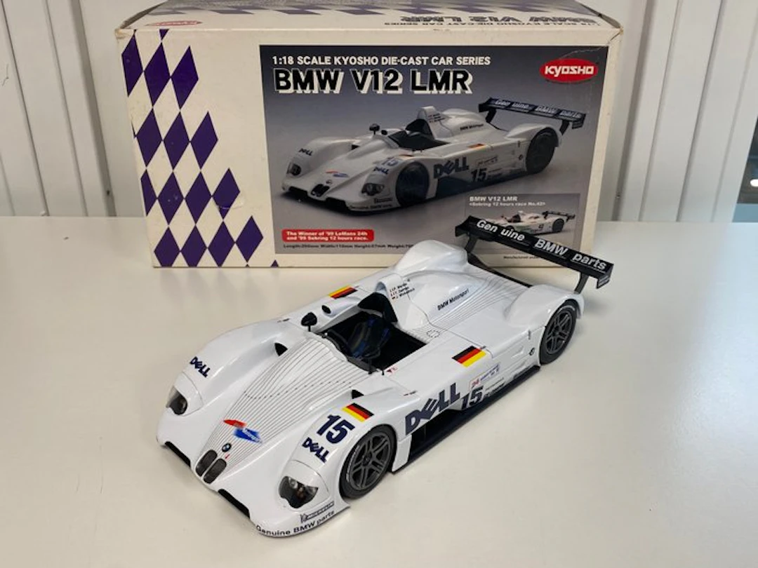 Kyosho 1:18 - Model race car - BMW V12 LMR #15 Team BMW...