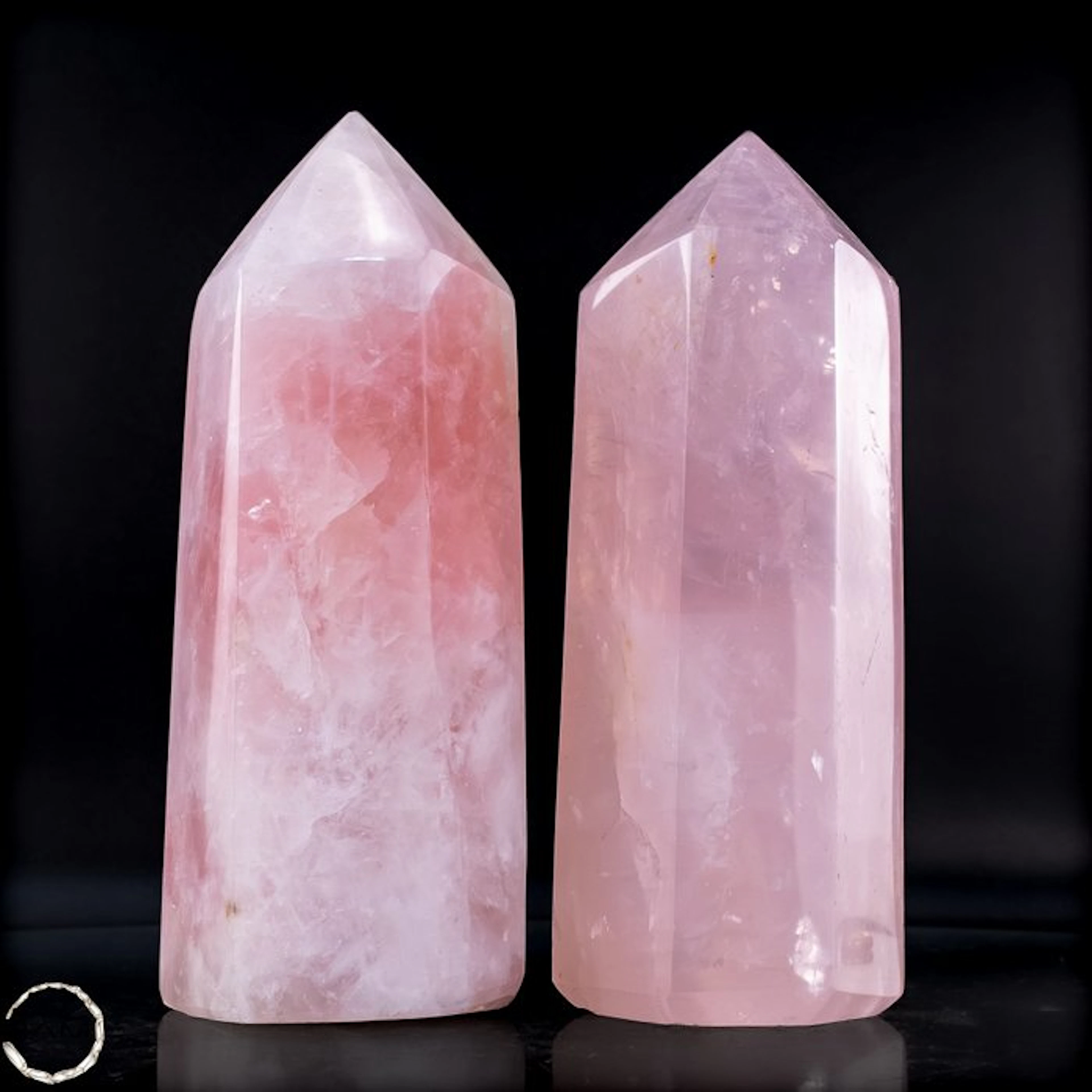 Natural rose quartz set from Brazil – 3 polished obelisks- 1885.74 g - (3)