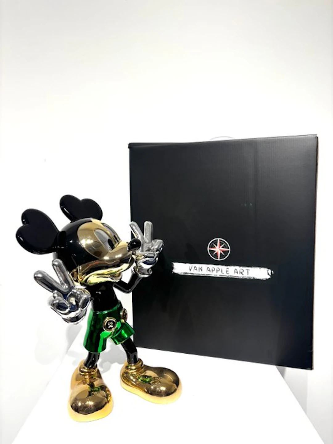 Van Apple - World Love - Mickey Green
