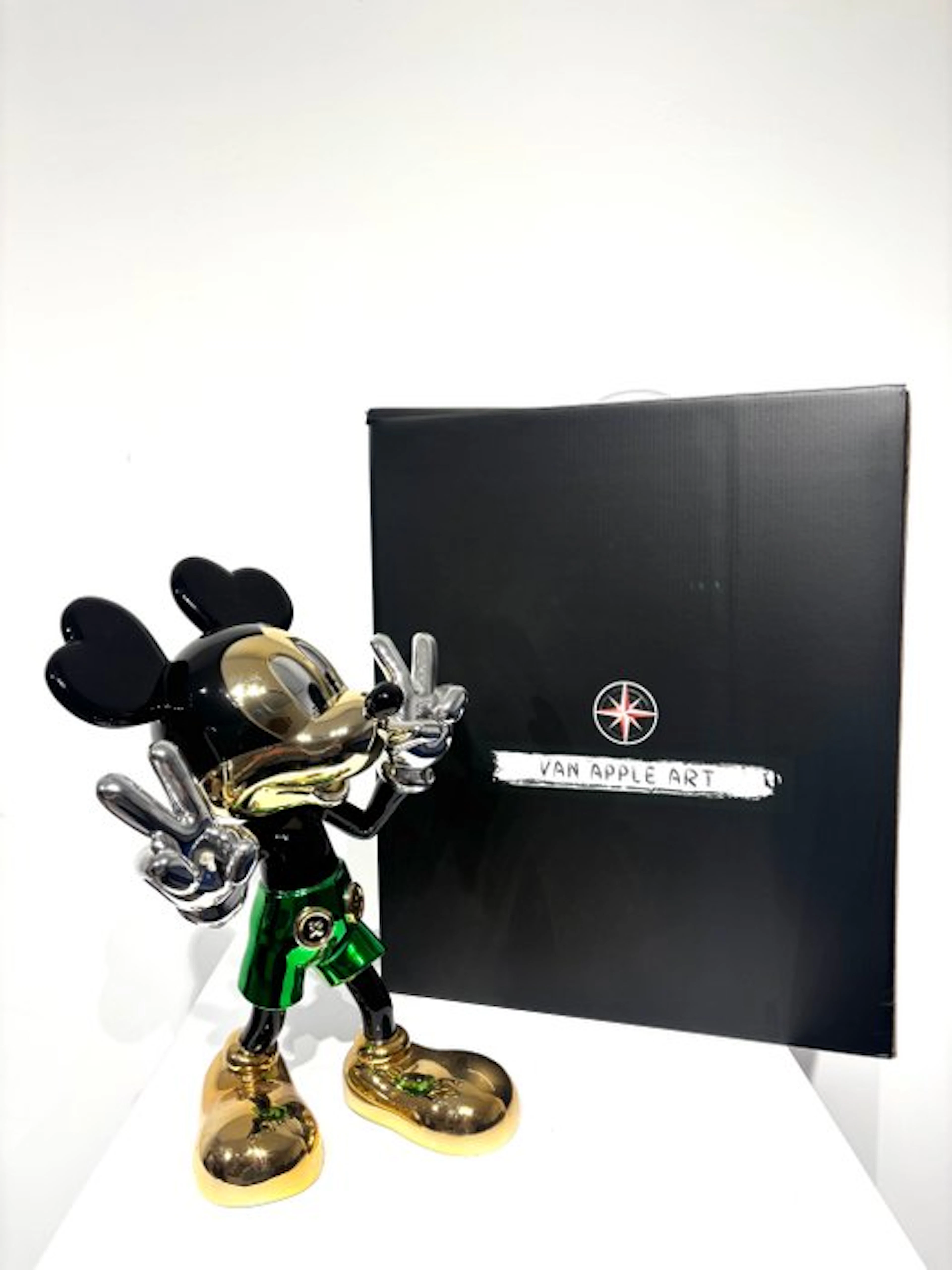 Van Apple - World Love - Mickey Green