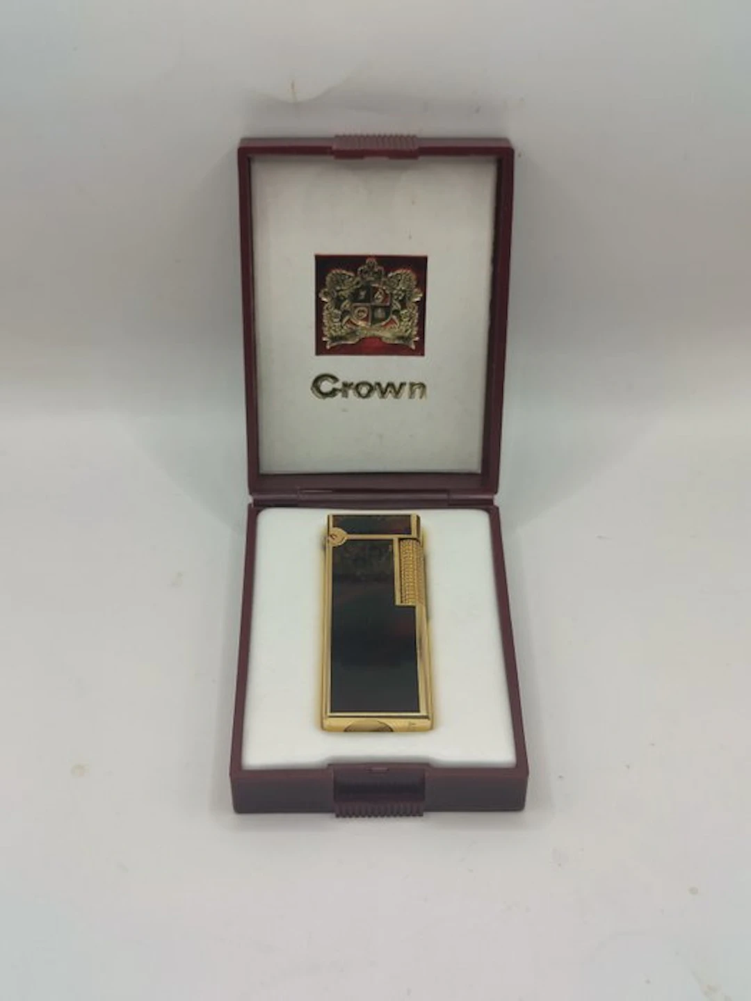 Crown - ALUMODE - No reserve price - Lighter - Gold-plated, Lacquer