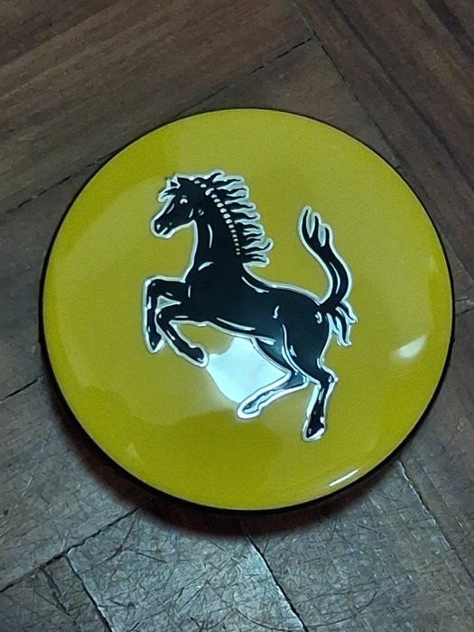 hubcap - Ferrari