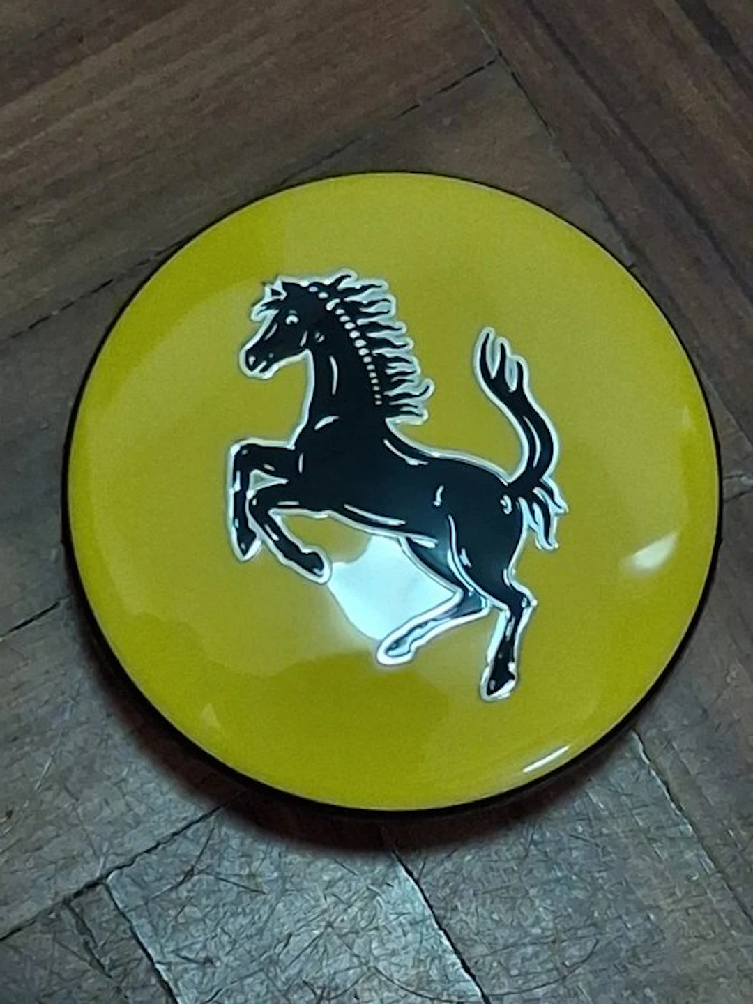 hubcap - Ferrari