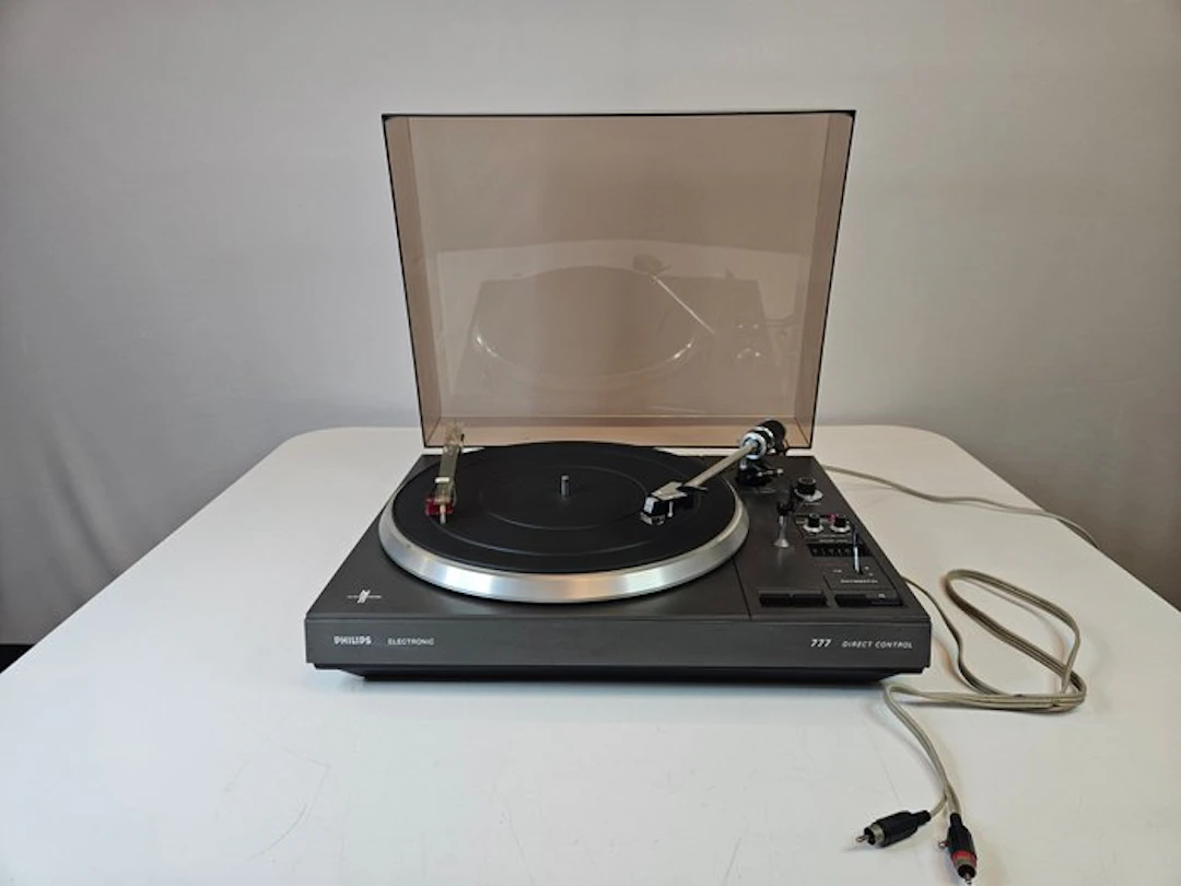 Philips - Philips 777 Direct Control Turntable