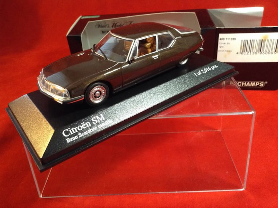 MiniChamps 1:43 - Model sports car - ref